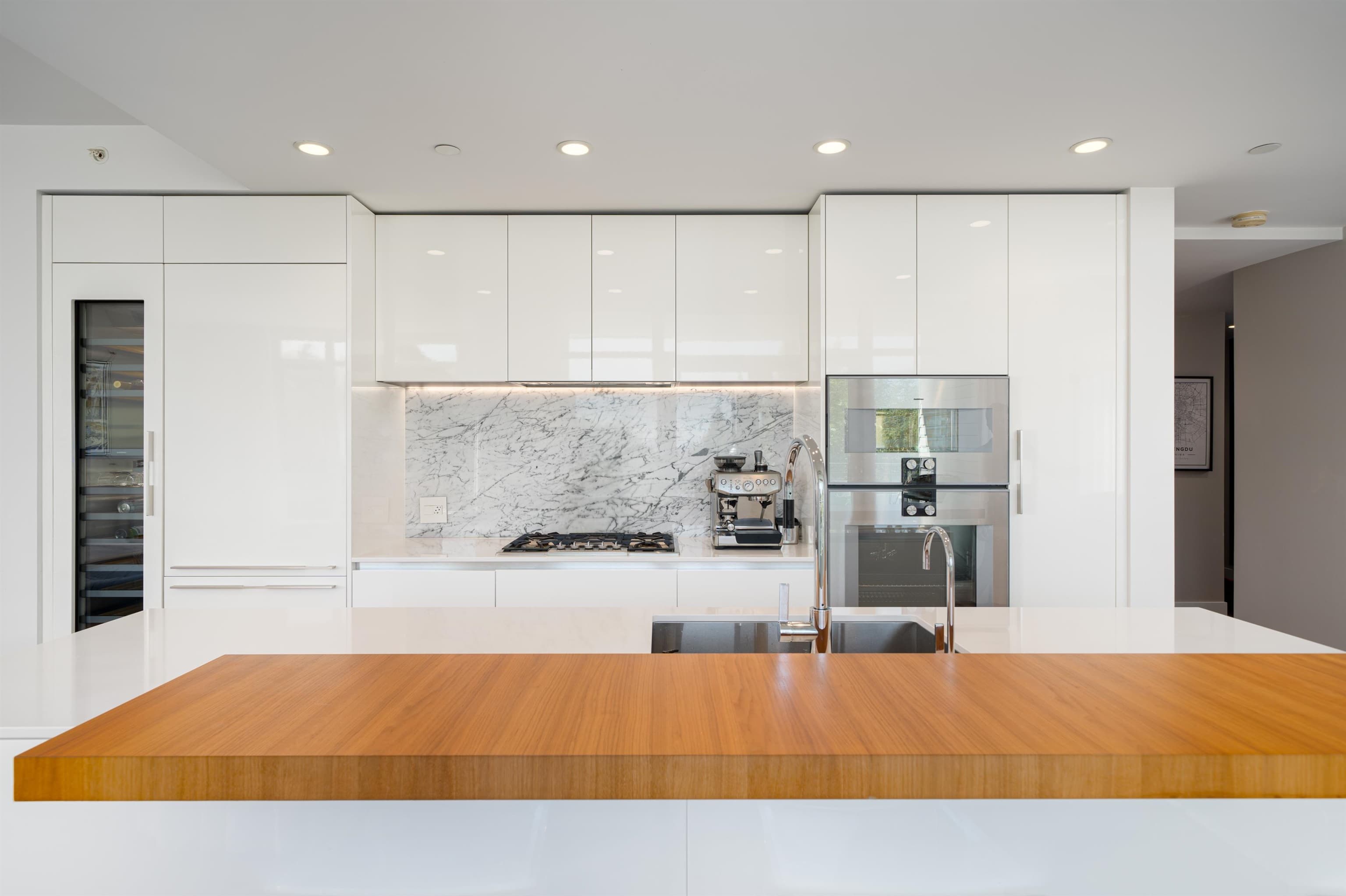203 - 375 W 59th Avenue, Vancouver, V5X 0J4 — photo 1