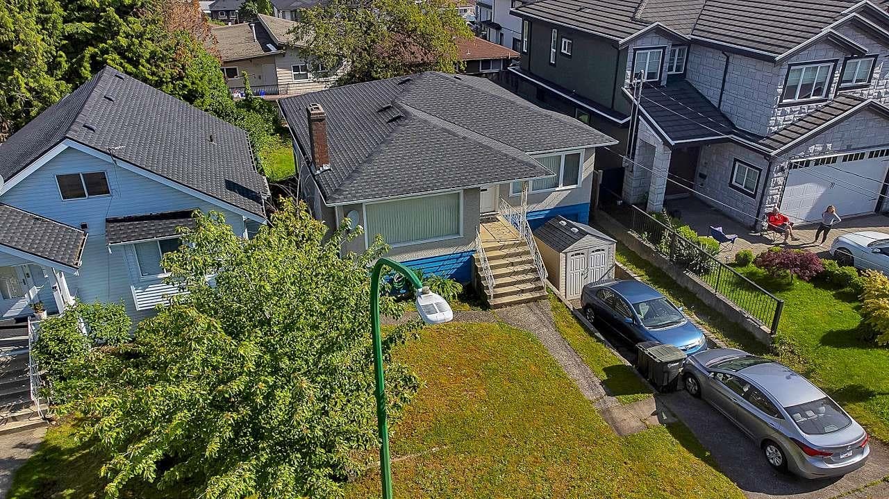 3723 Price Street, Burnaby, V5G 2K9 — photo 5