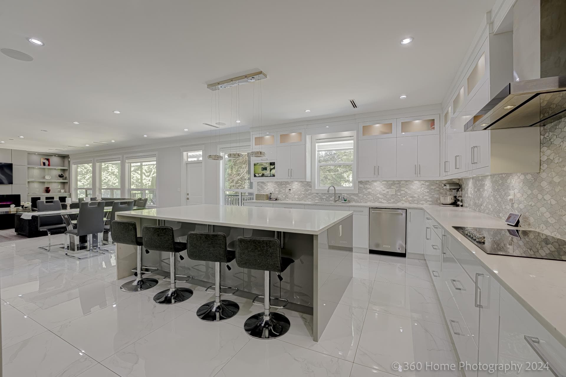 9093 Buchanan Place, Surrey, V3V 6E4 — photo 5