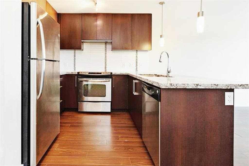 309 - 15775 Croydon Drive, Surrey, V3Z 2L6 — photo 2