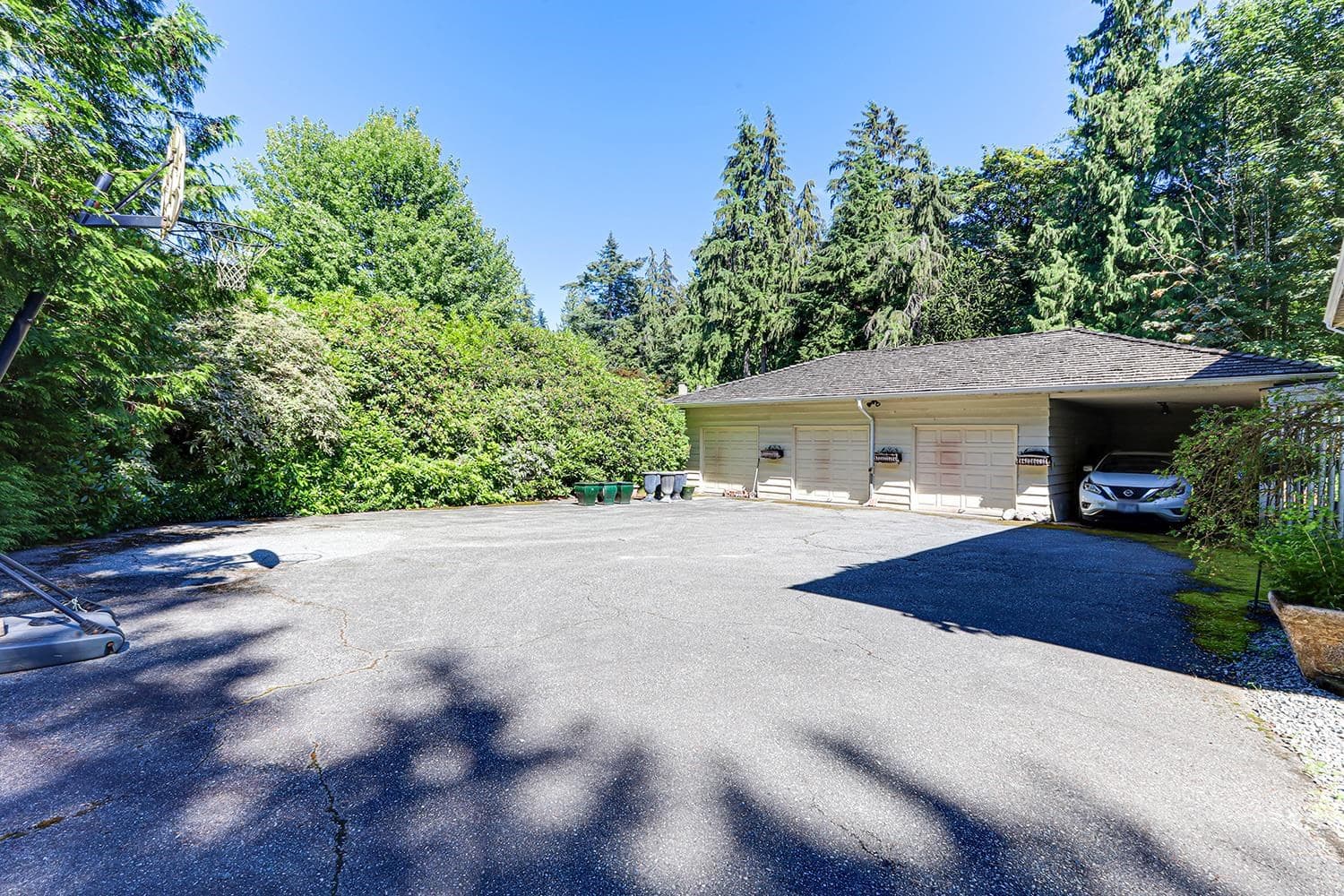 597 Hadden Drive, West Vancouver, V7S 1G8 — photo 5