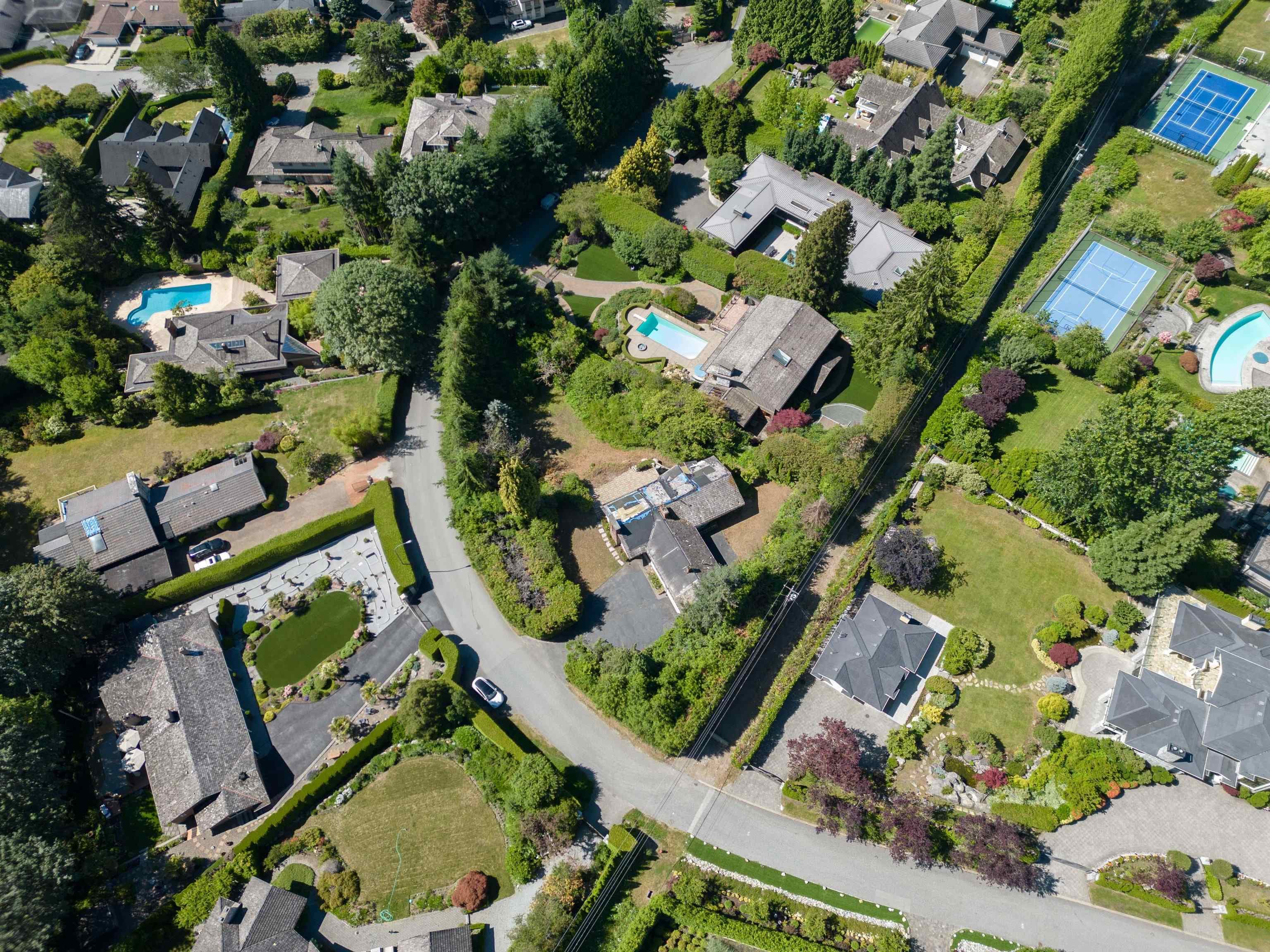 635 Glenmaroon Road, West Vancouver, V7S 1P5 — photo 2