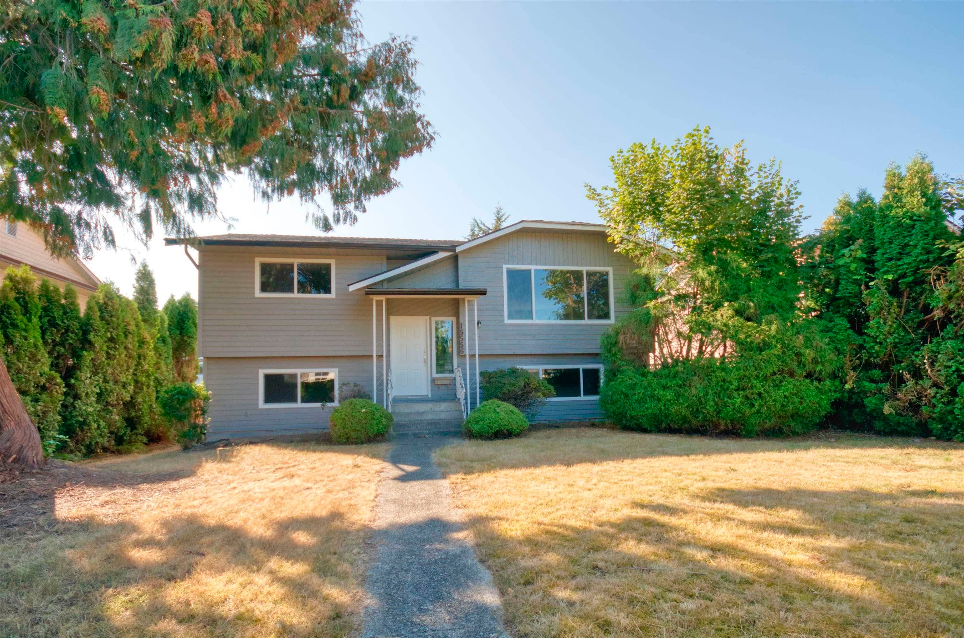 15556 100 Avenue, Surrey
