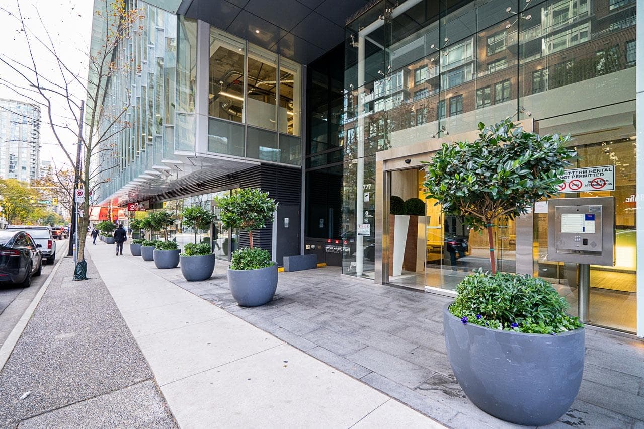 4906 - 777 Richards Street, Vancouver, V7X 1T2 — photo 2