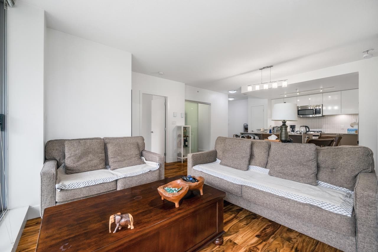 305 - 4808 Hazel Street, Burnaby, V5H 0A2 — photo 4
