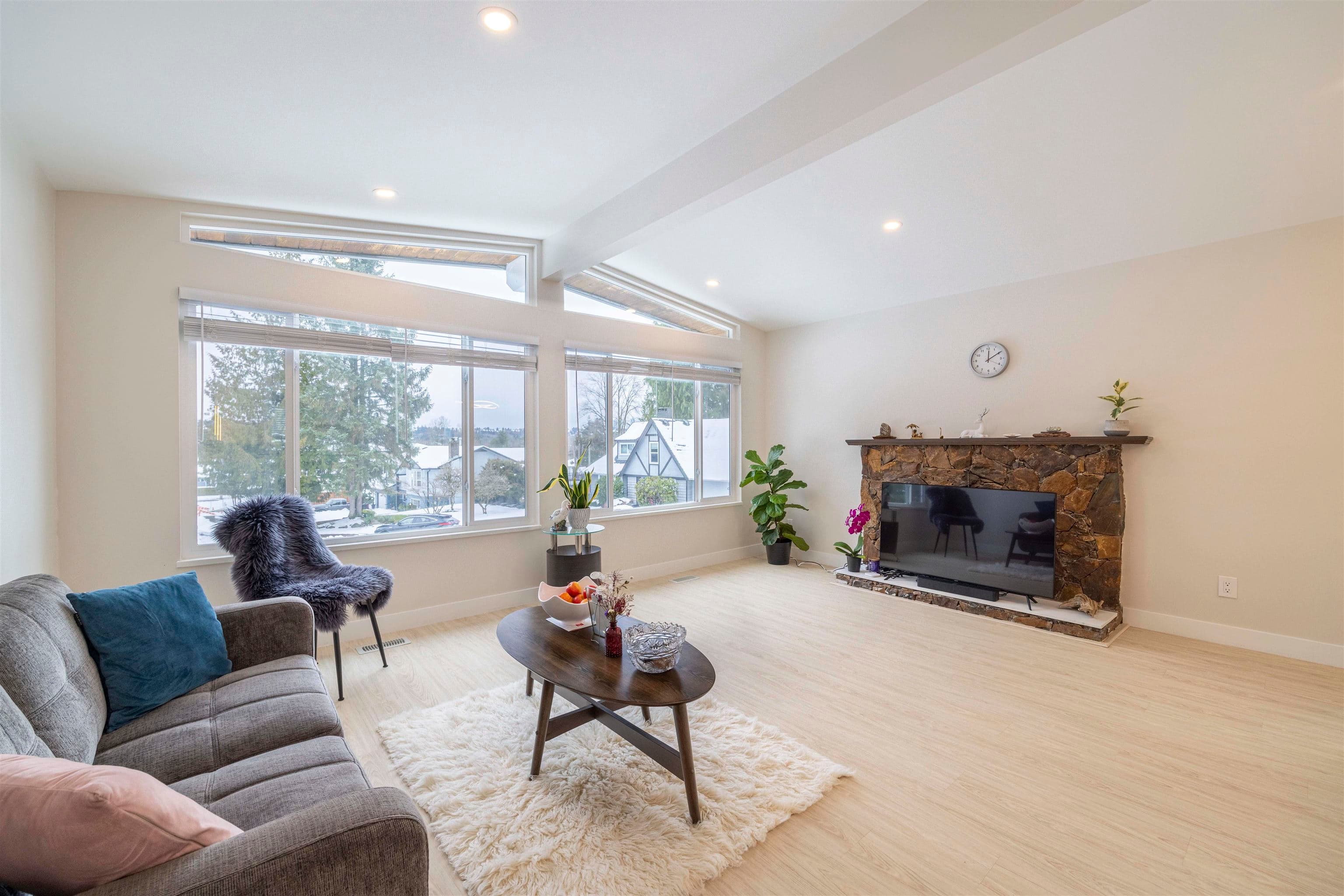 3345 Cardinal Drive, Burnaby, V5A 2T7 — photo 4