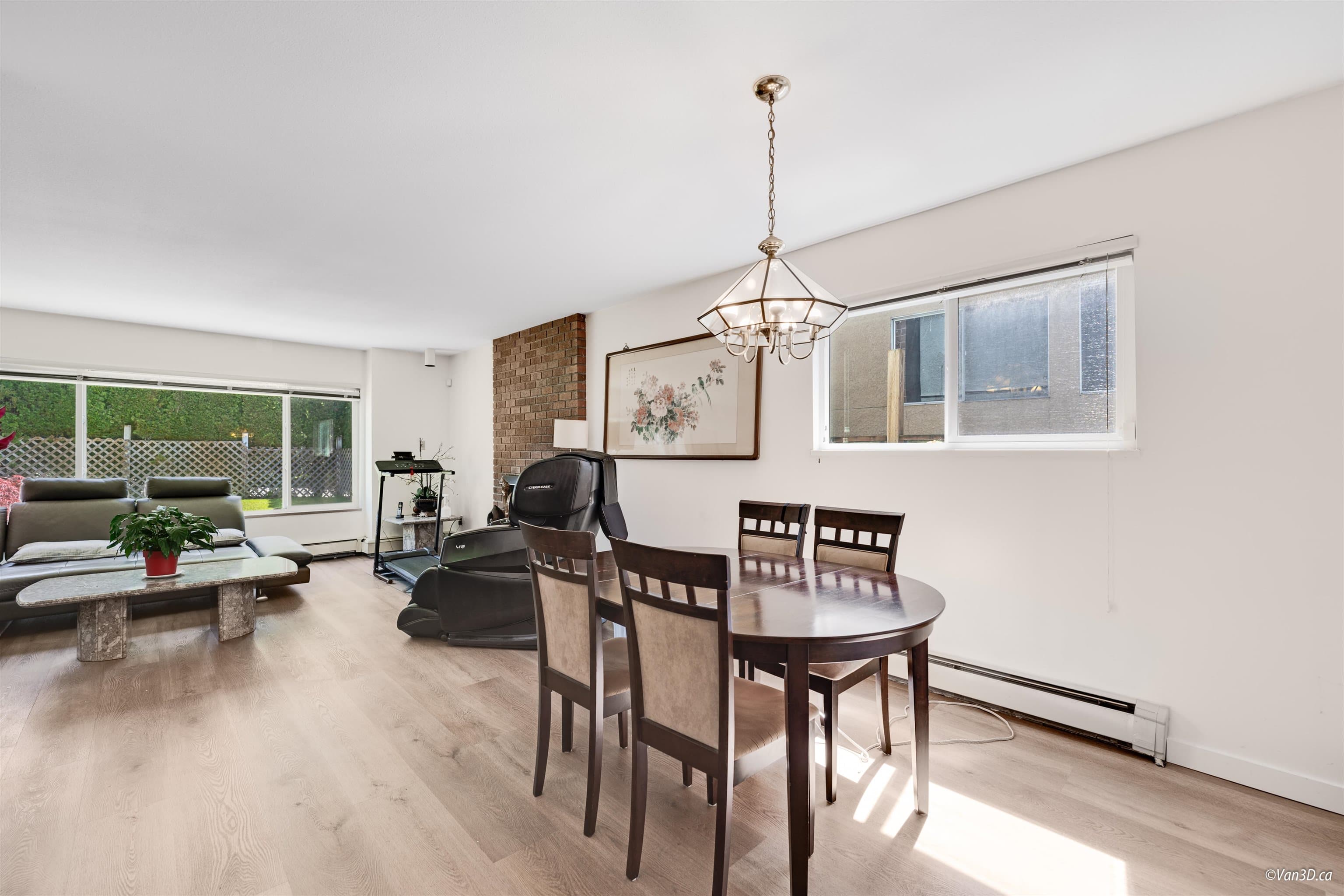 8607 Selkirk Street, Vancouver, V6P 4J2 — photo 2