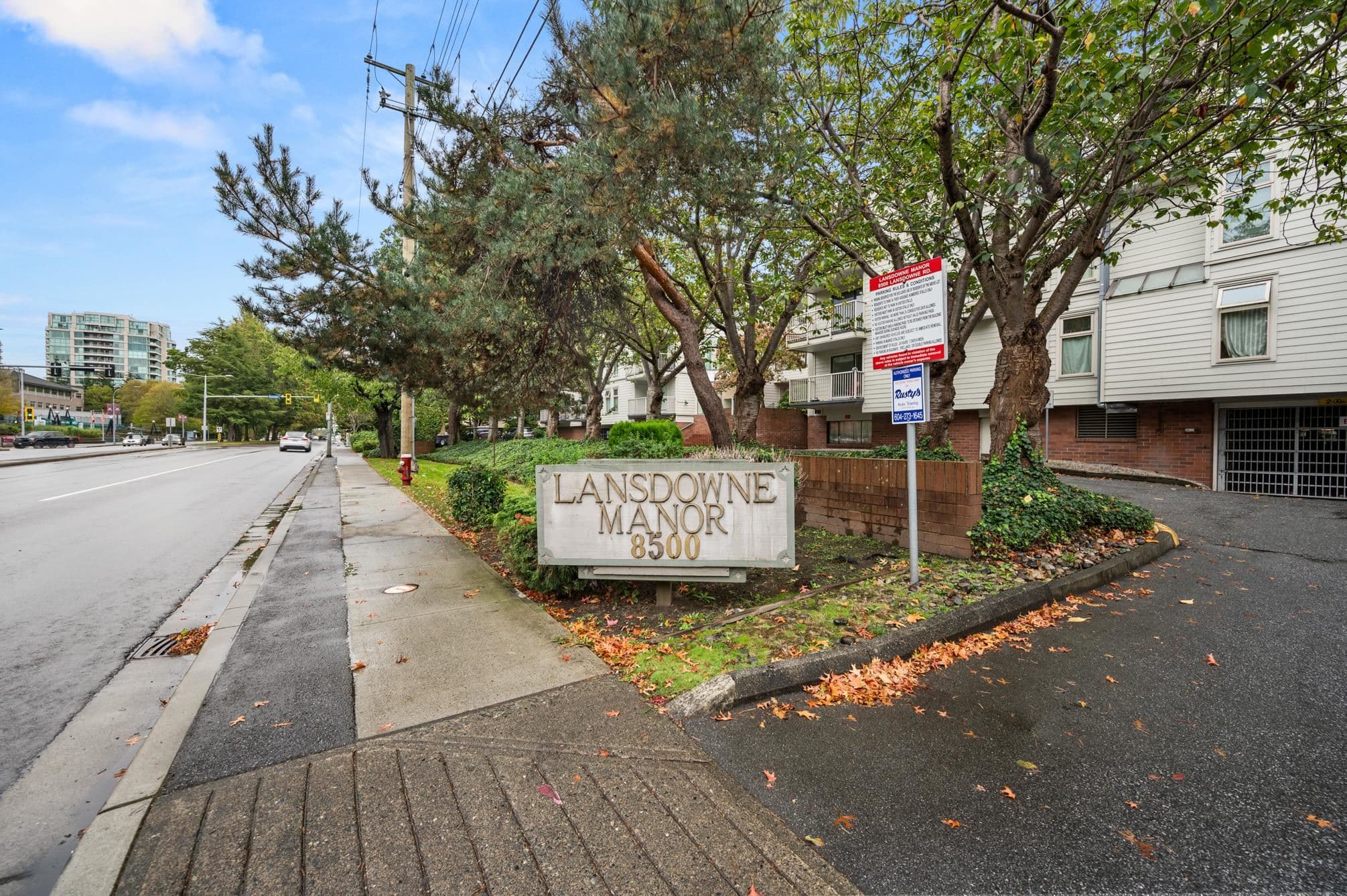 301 - 8500 Lansdowne Road, Richmond