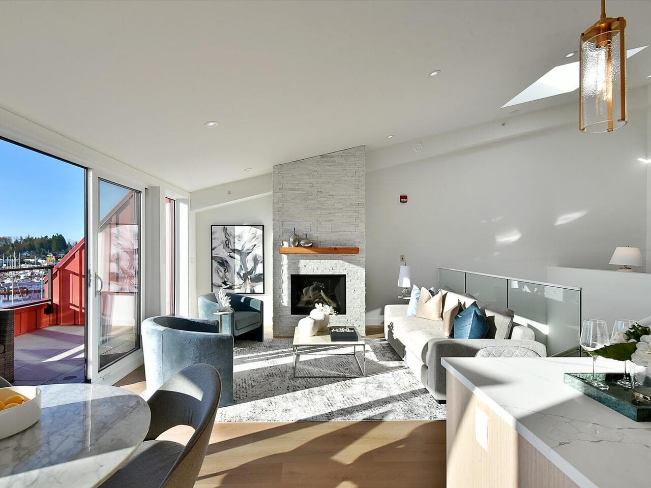 101 - 263 Gower Point Road, Gibsons, V0N 1V0 — photo 3