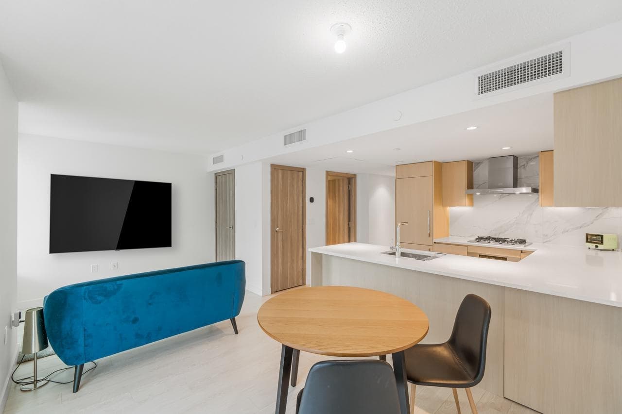 909 - 8555 Capstan Way, Richmond, V6X 0W1 — photo 1