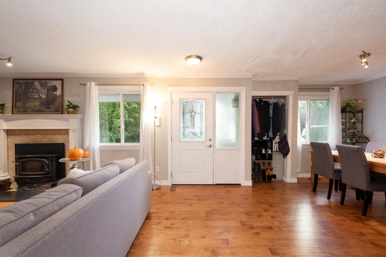20899 Camwood Avenue, Maple Ridge, V2X 2N9 — photo 2