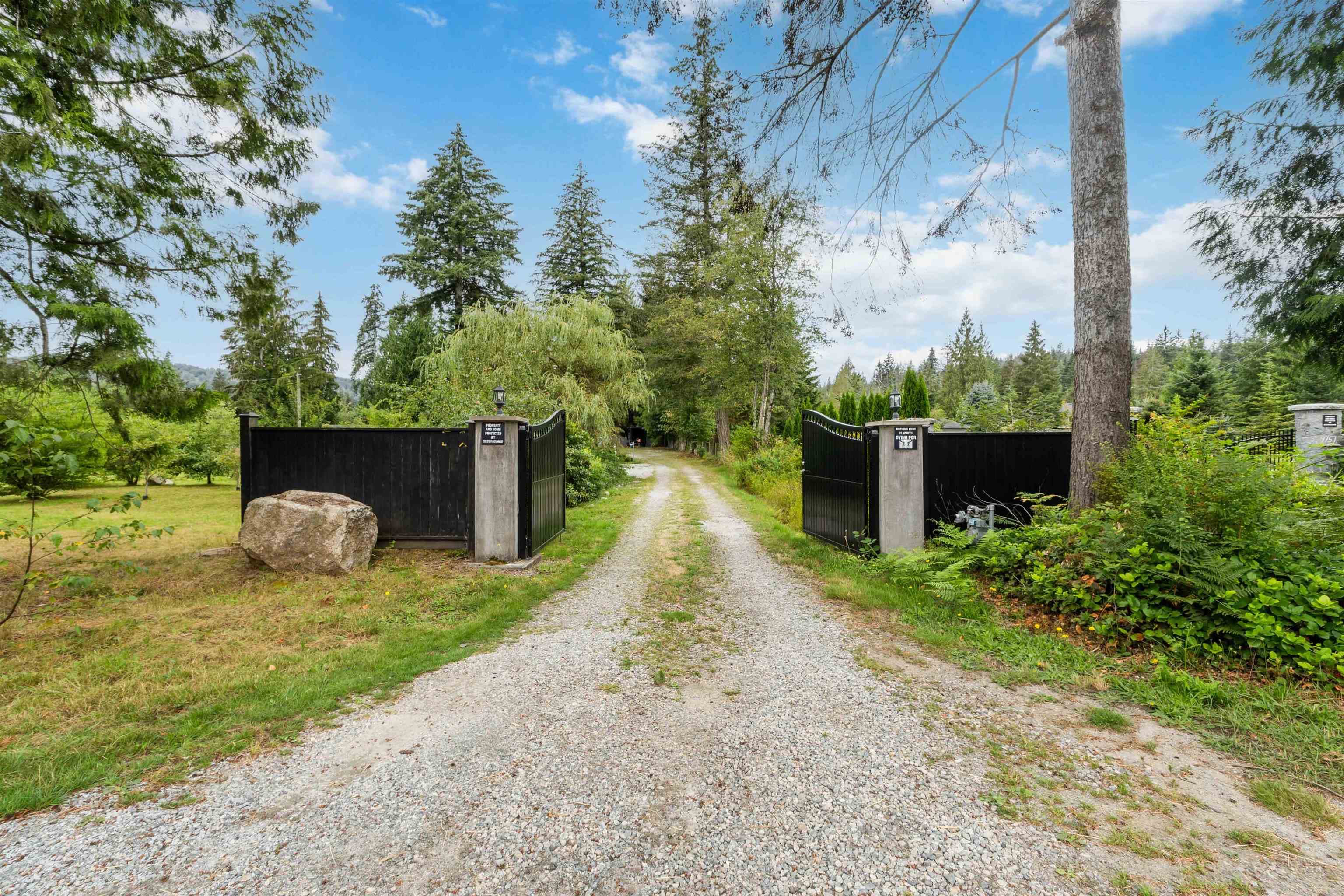 9703 Dewdney Trunk Road, Mission, V2V 7G5 — photo 2