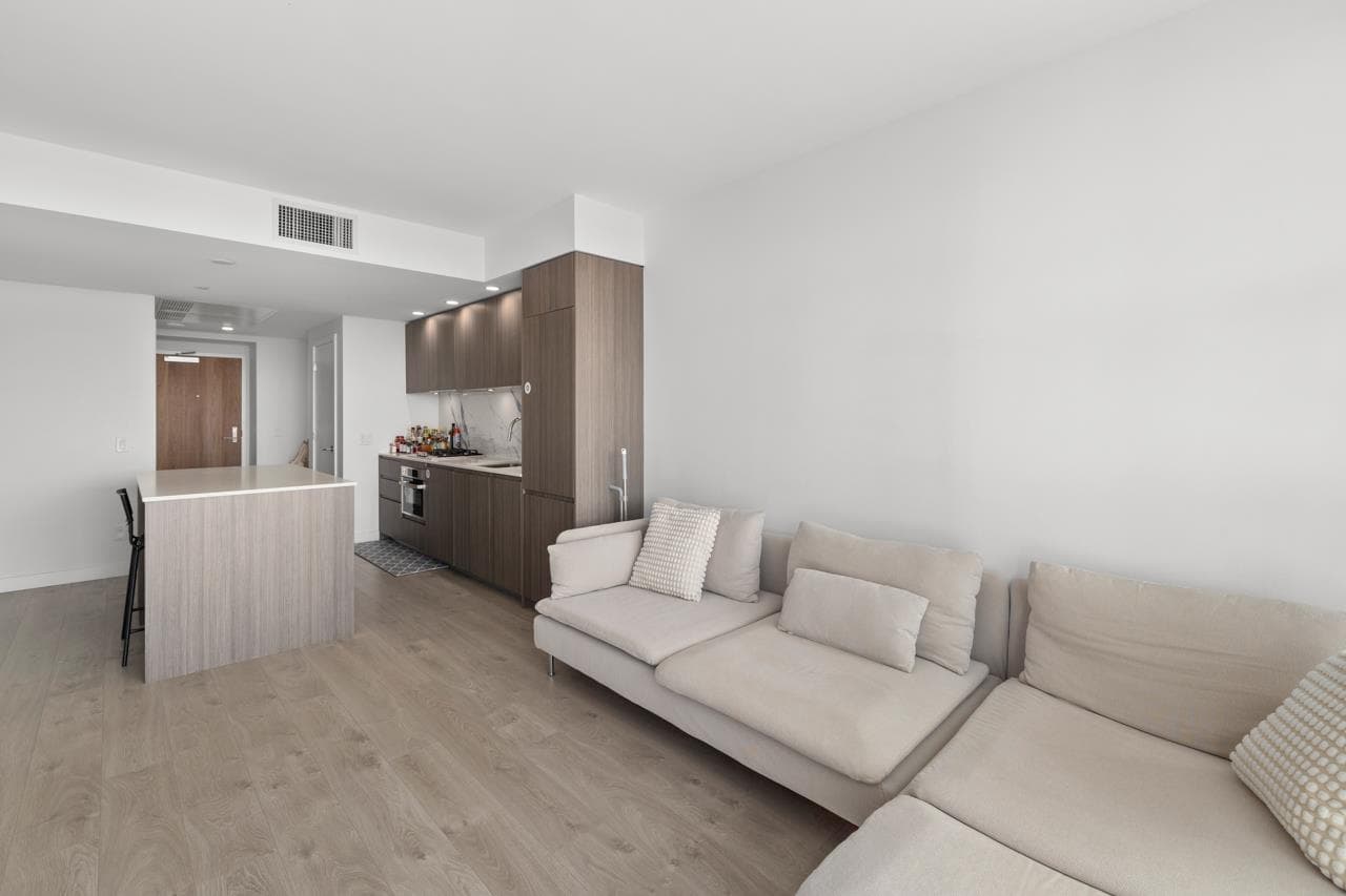 1106 - 6463 Silver Avenue, Burnaby, V5H 0K4 — photo 4