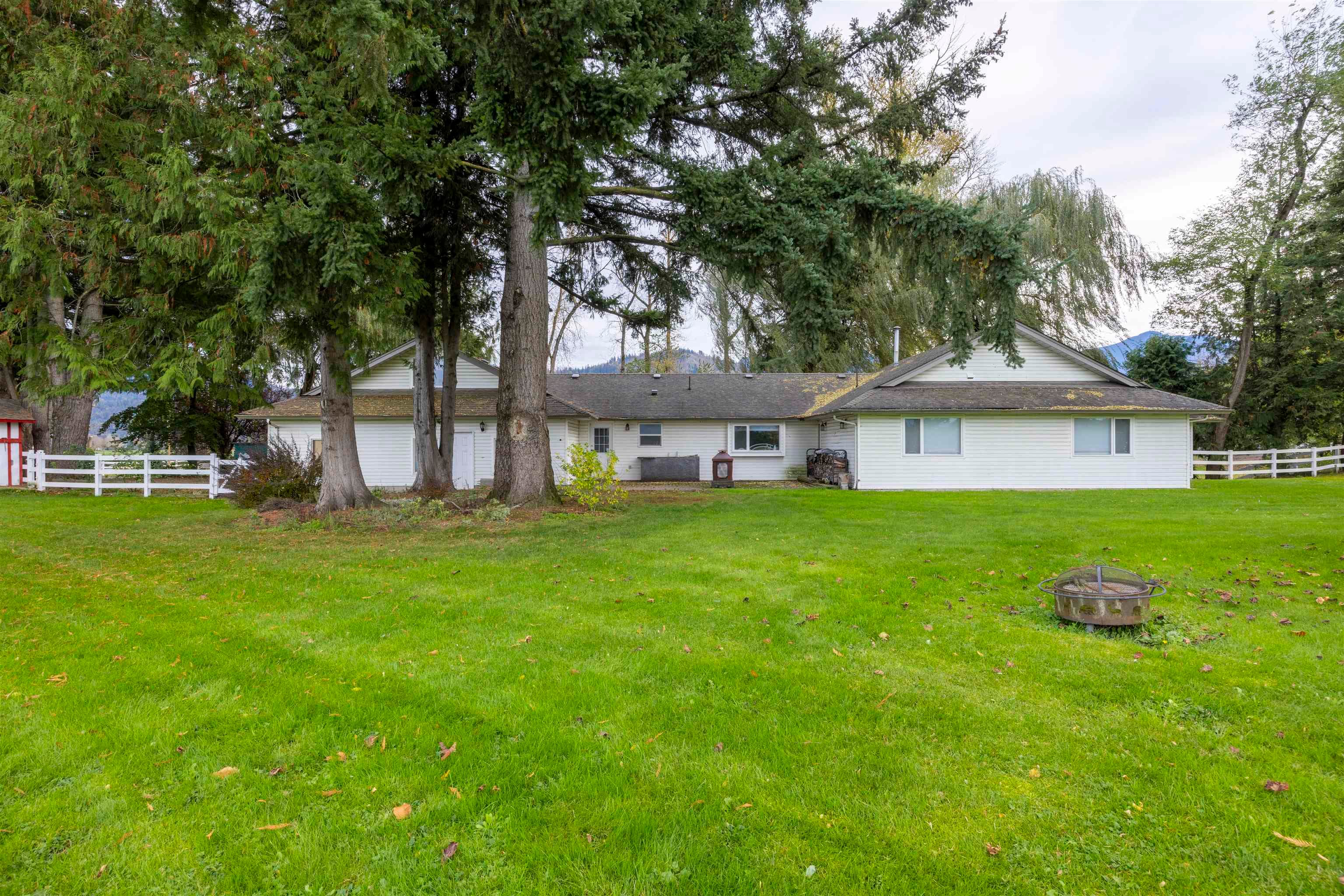 6911 Chilliwack River Road, Chilliwack, V2R 4M2 — photo 2