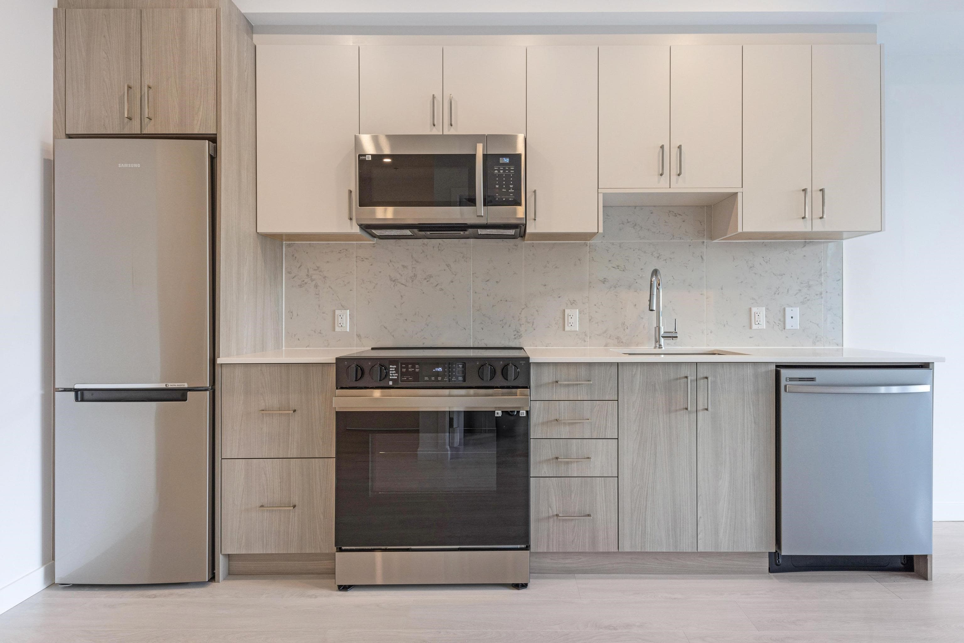 E214 - 13858 S 108 Avenue, Surrey, V3T 2K8 — photo 4