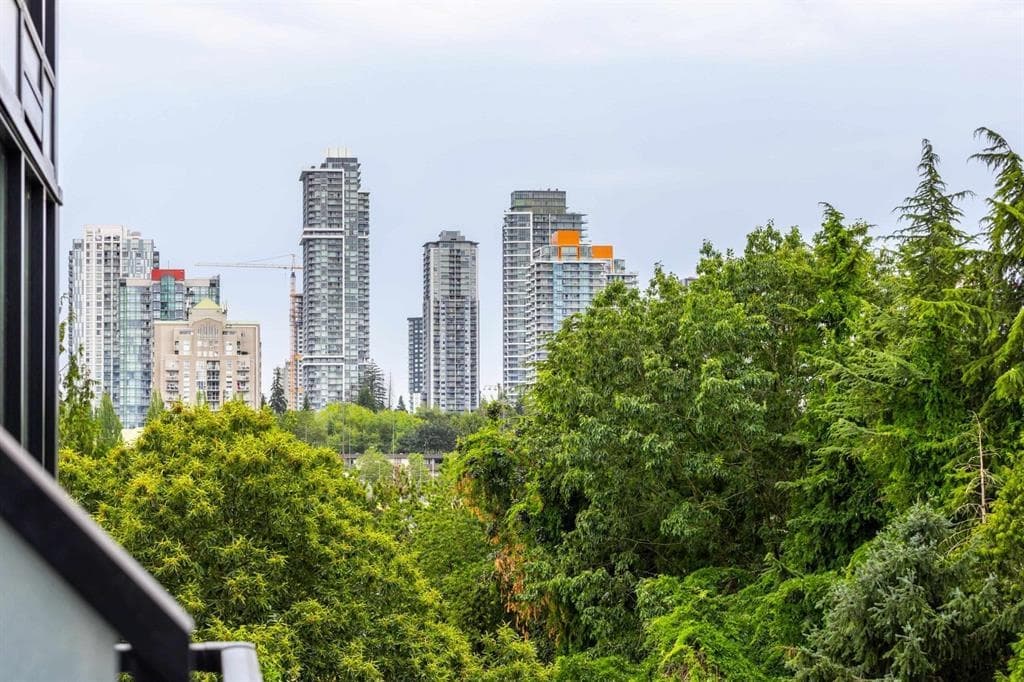 507 - 10777 University Drive, Surrey, V3T 0E6 — photo 3
