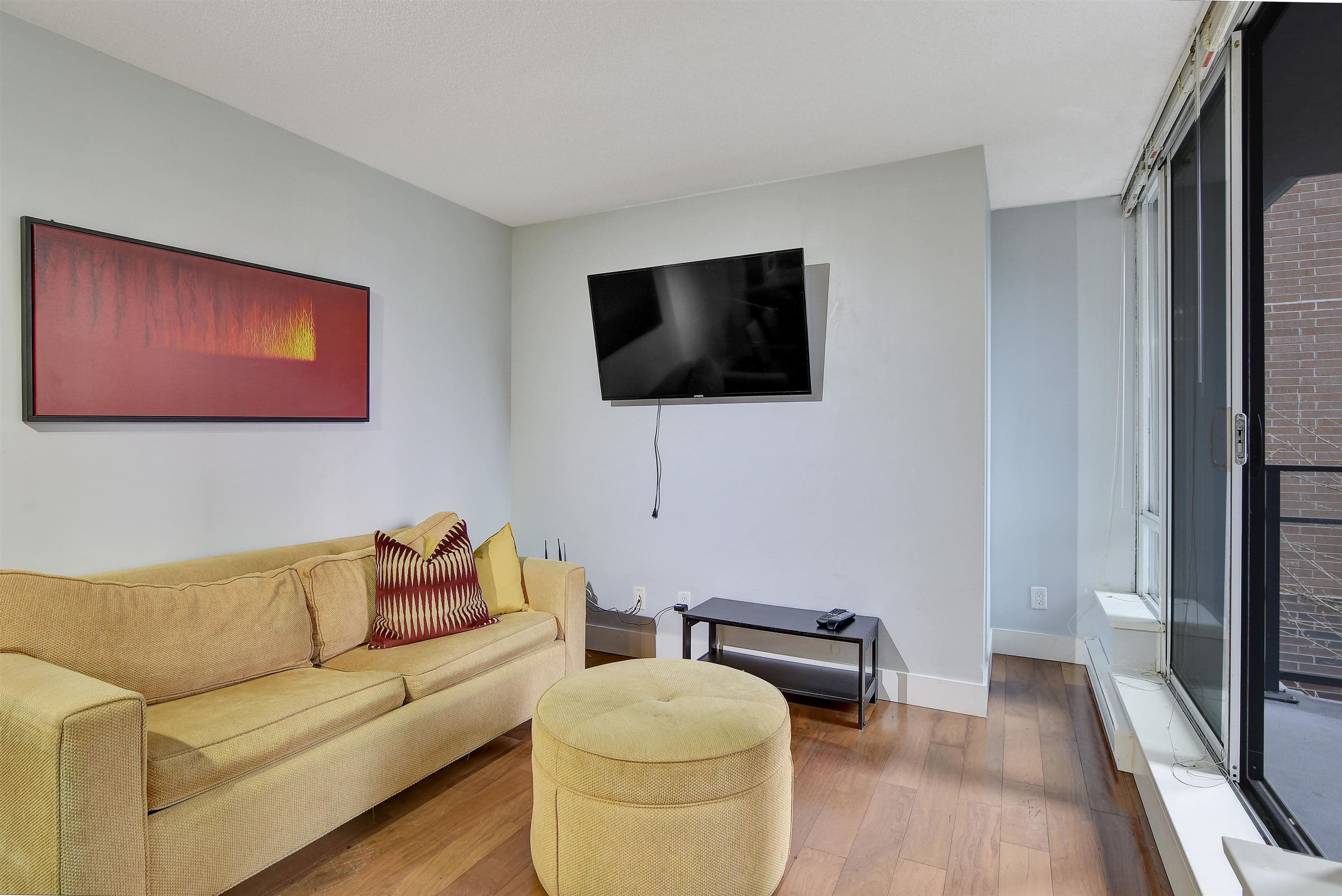 318 - 1088 Richards Street, Vancouver, V6B 3E1 — photo 4