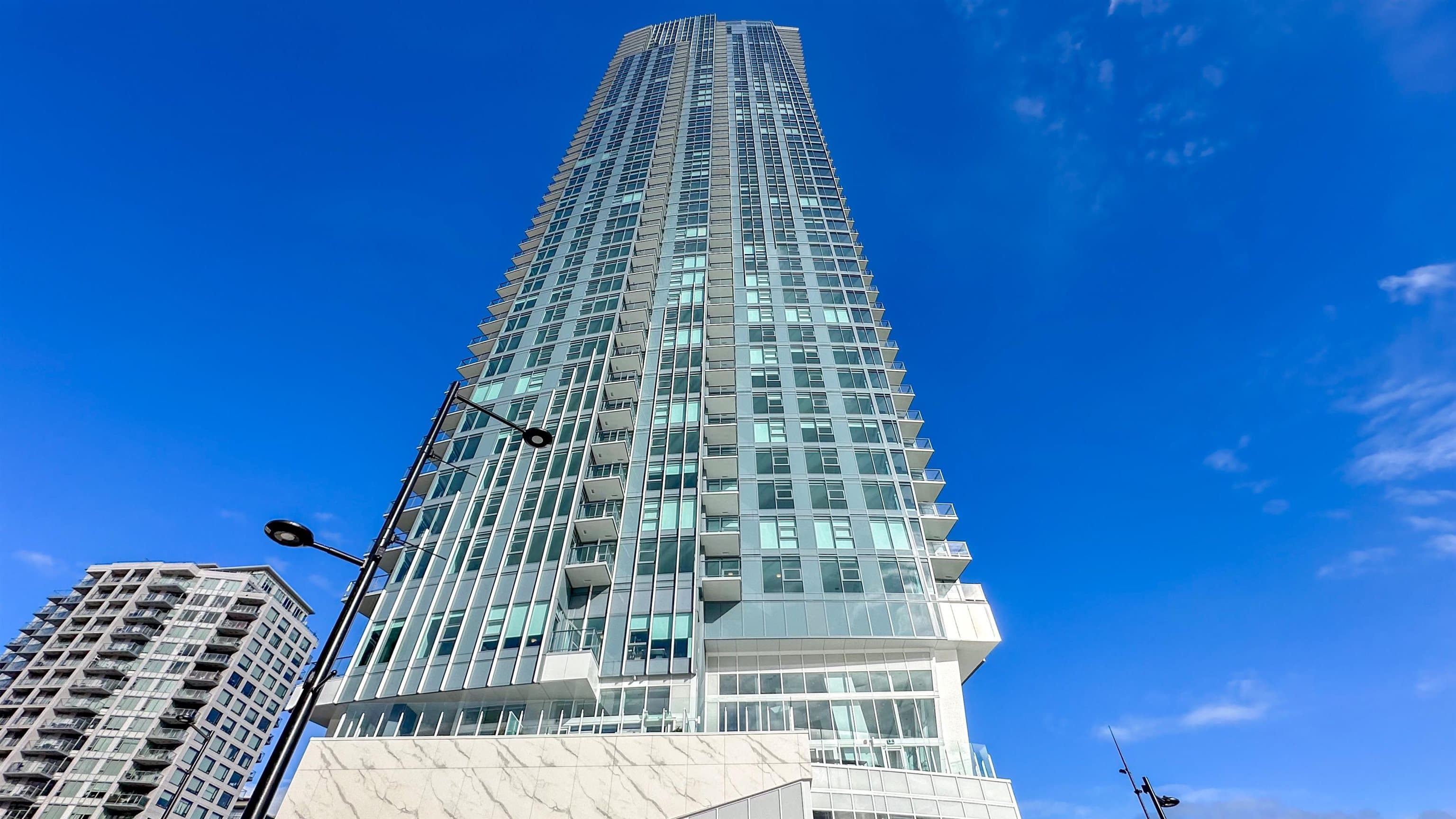 501 - 680 Quayside Drive, New Westminster, V3M 0P2 — photo 2