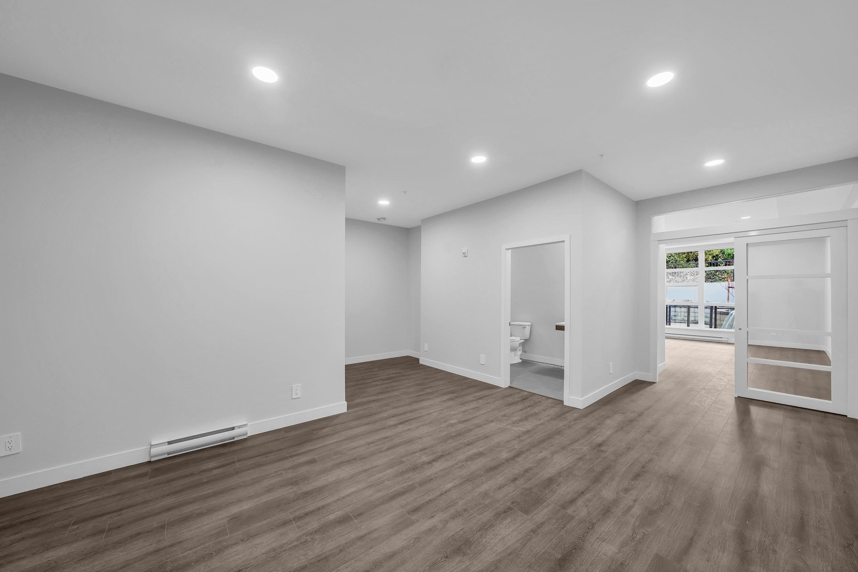 202 - 5535 Hastings Street, Burnaby, V5B 1R2 — photo 2