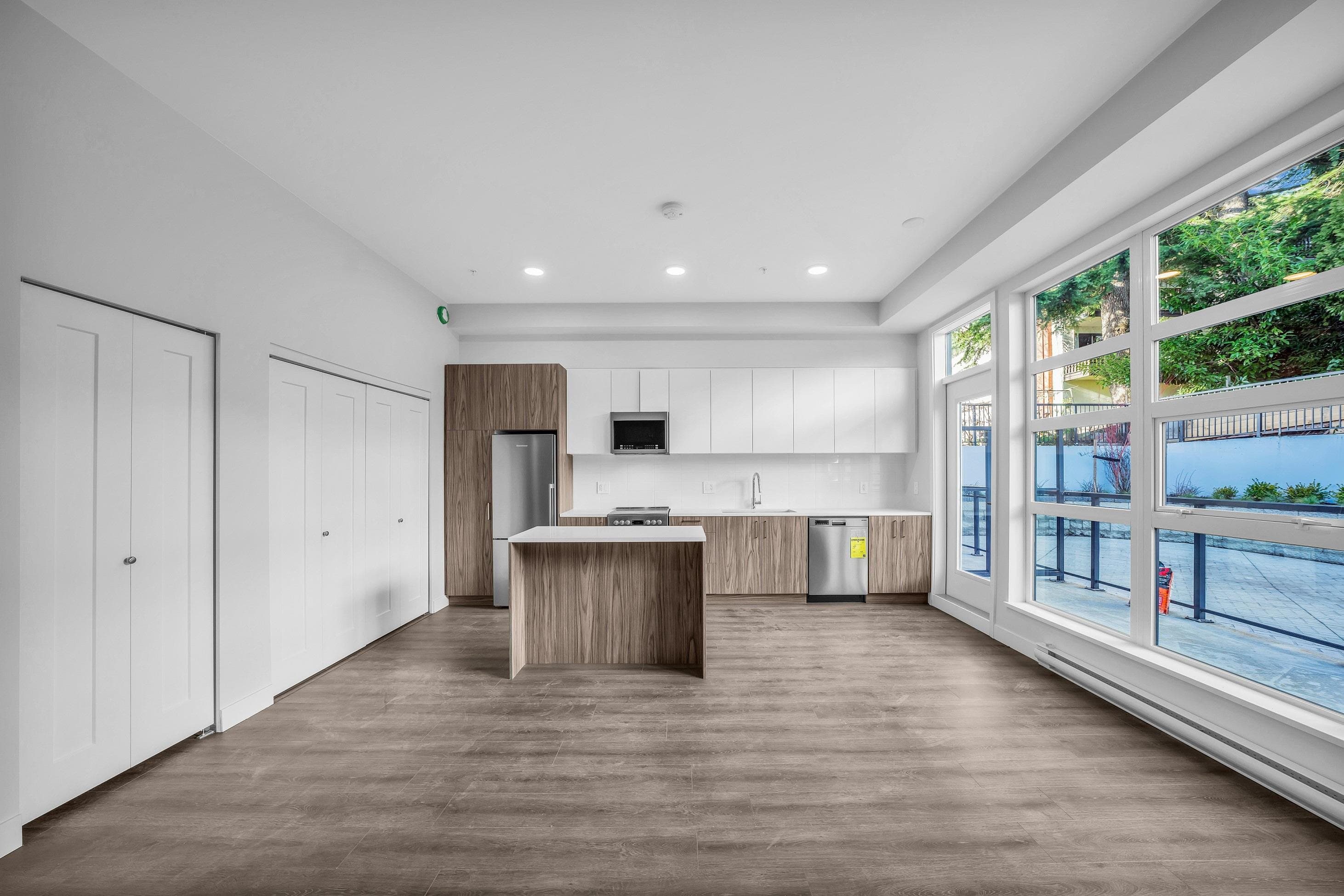 202 - 5535 Hastings Street, Burnaby, V5B 1R2 — photo 3