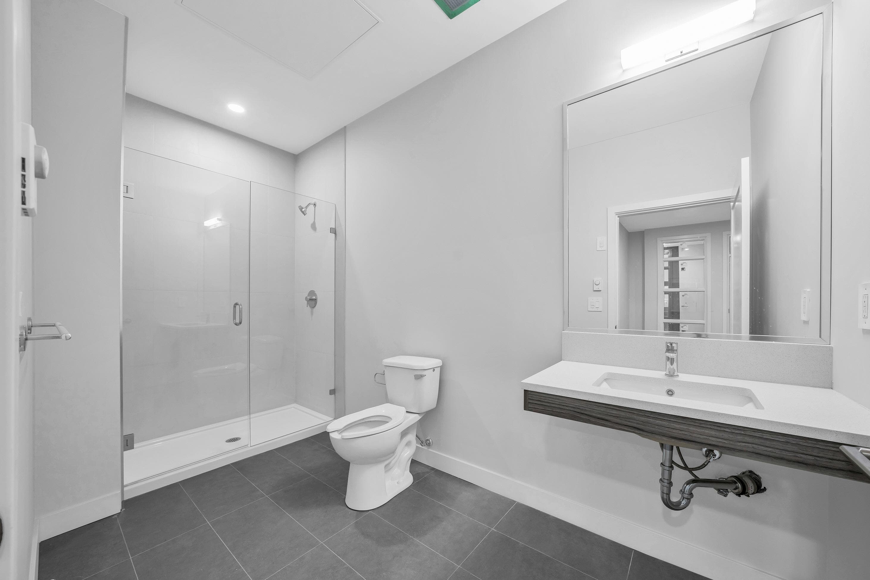 202 - 5535 Hastings Street, Burnaby, V5B 1R2 — photo 5