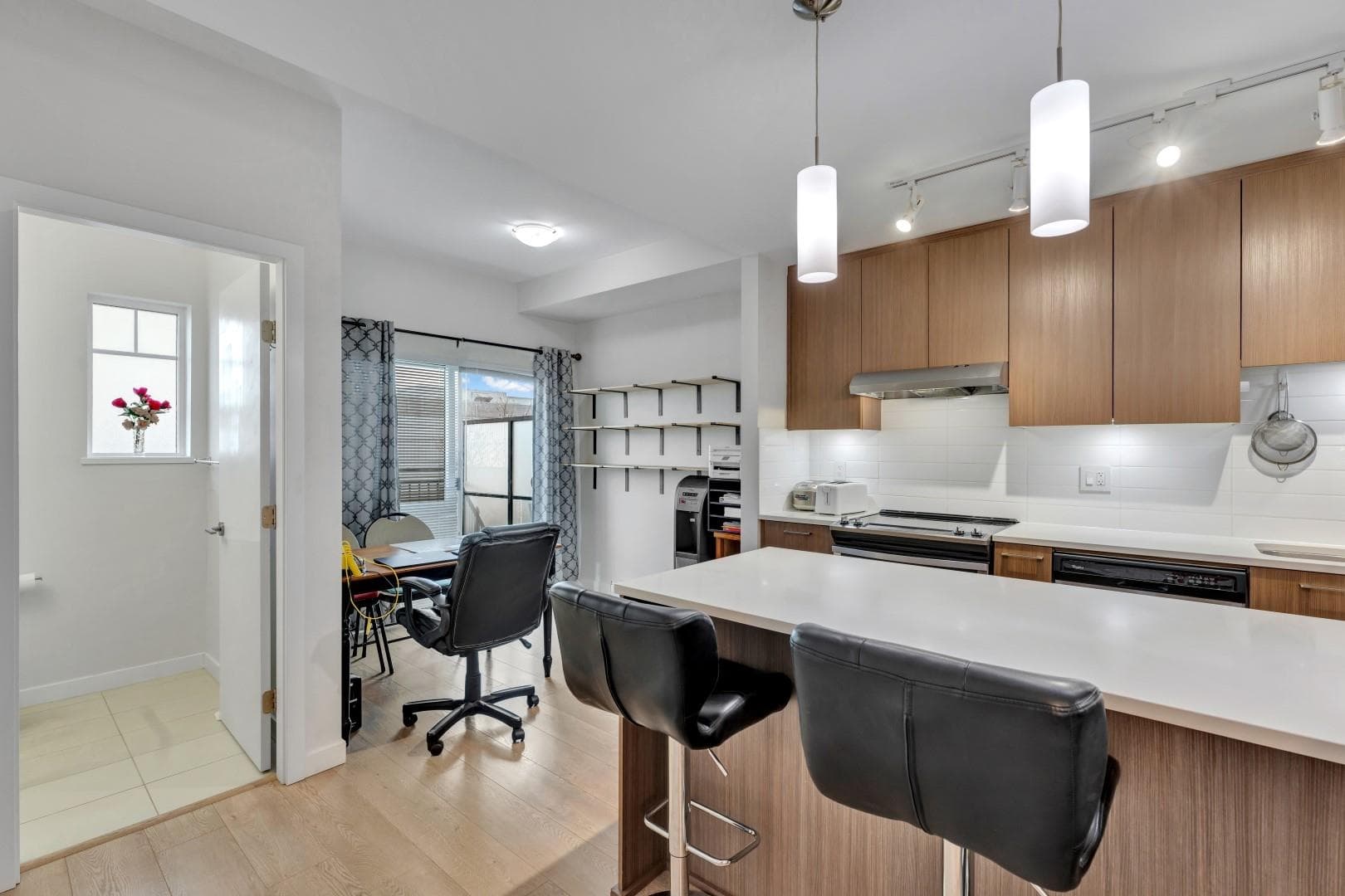 22 - 32633 Simon Avenue, Abbotsford, V2T 0G9 — photo 3