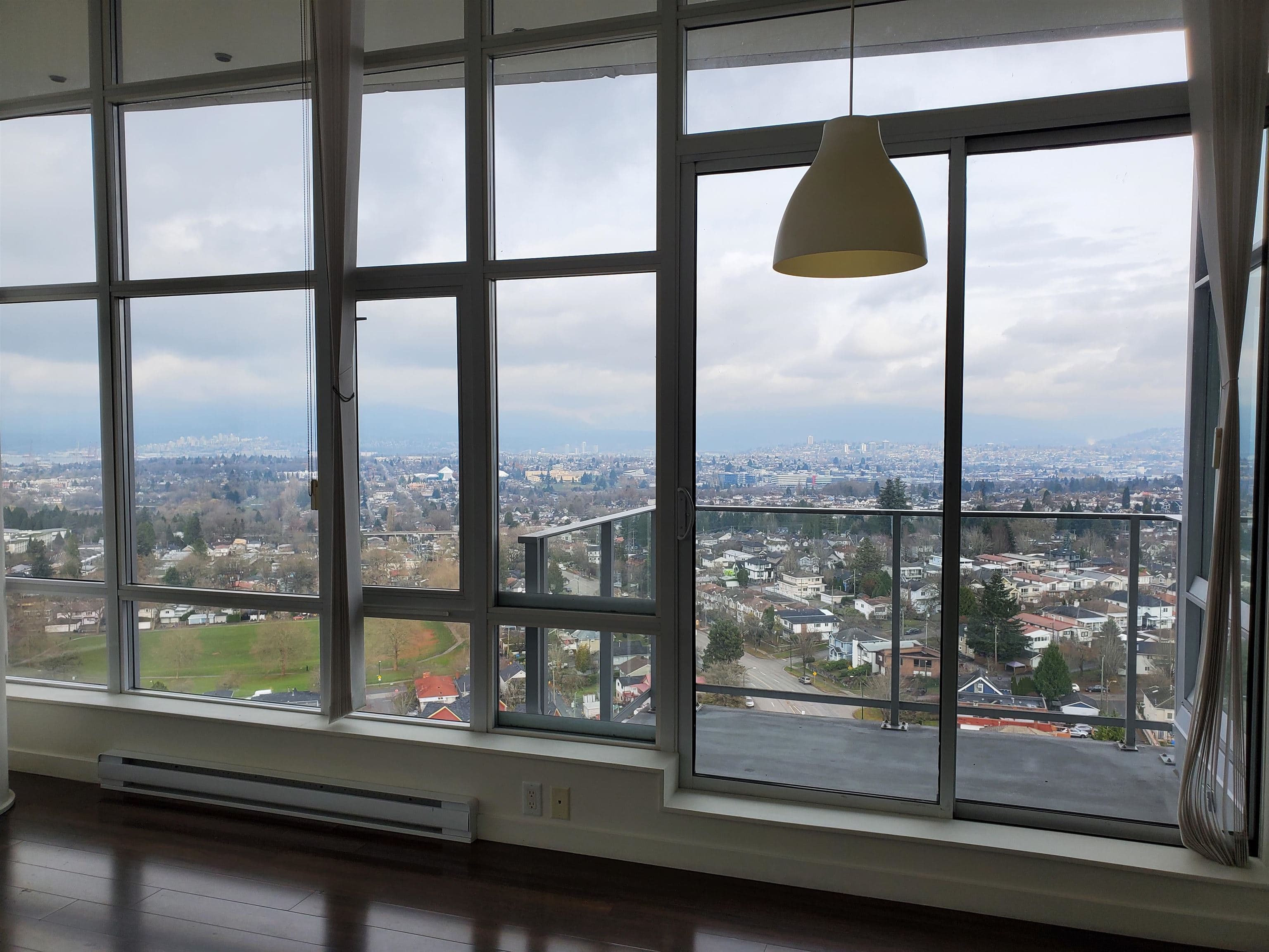 2401 - 4815 Eldorado Mews, Vancouver, V5R 0B2 — photo 3