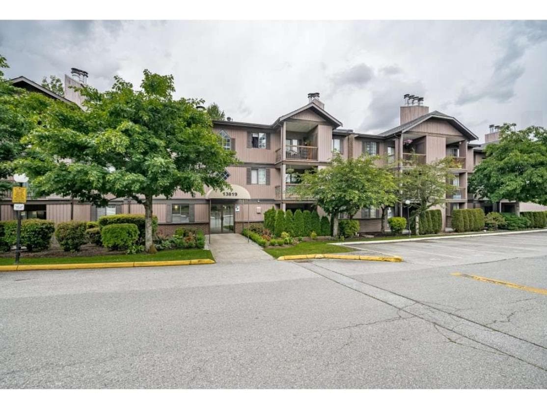 2106 - 13819 100 Avenue, Surrey, V3T 5L1 — photo 1
