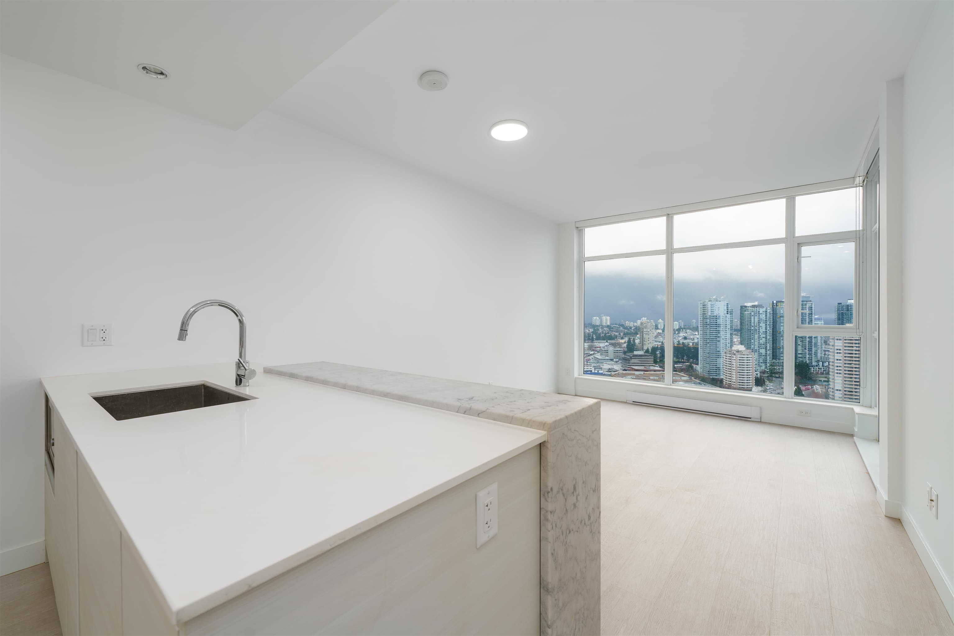 3501 - 6098 Station Street, Burnaby, V5H 0H4 — photo 4