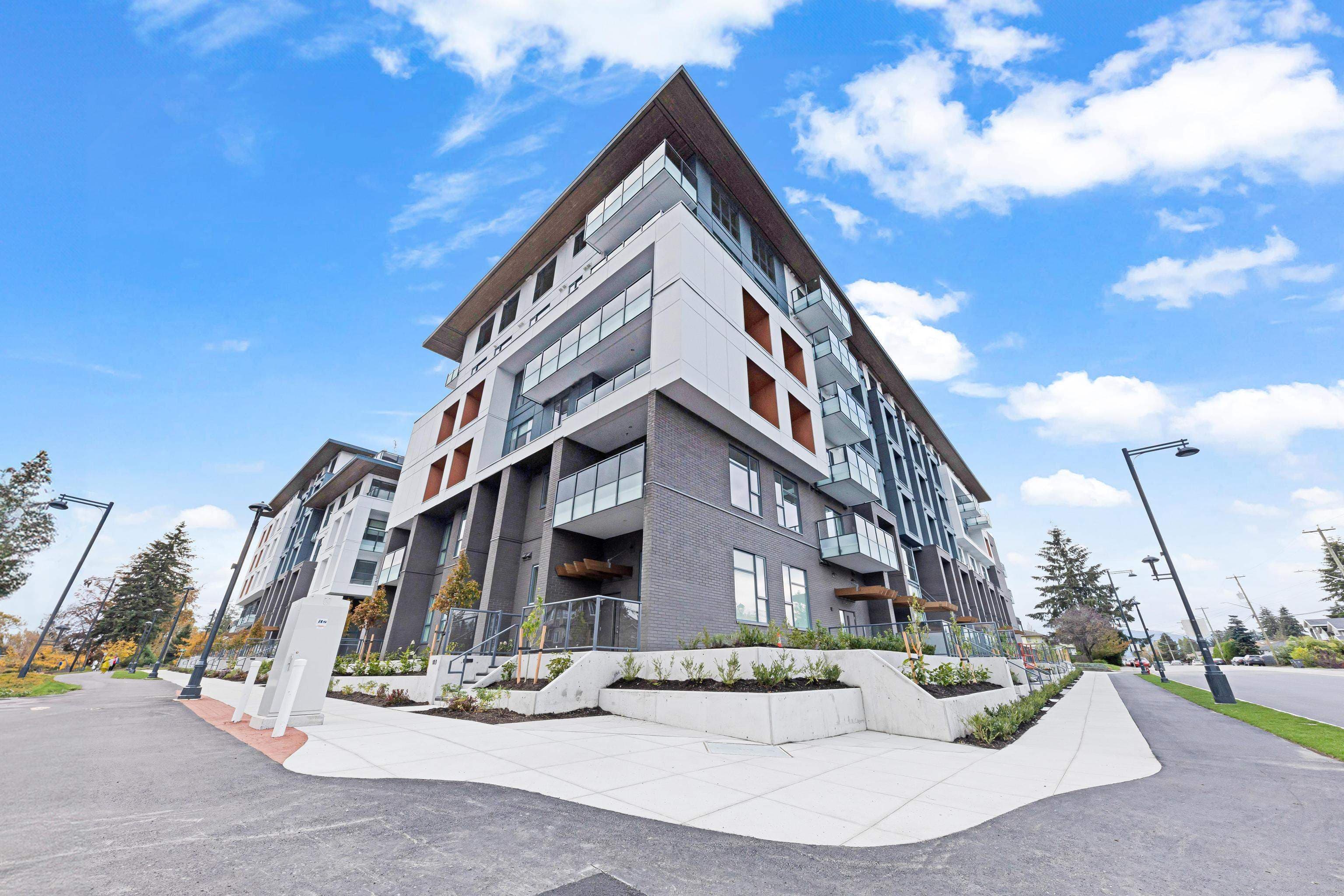 E607 - 10829 E 140 Street, Surrey, V3R 0H4 — photo 2