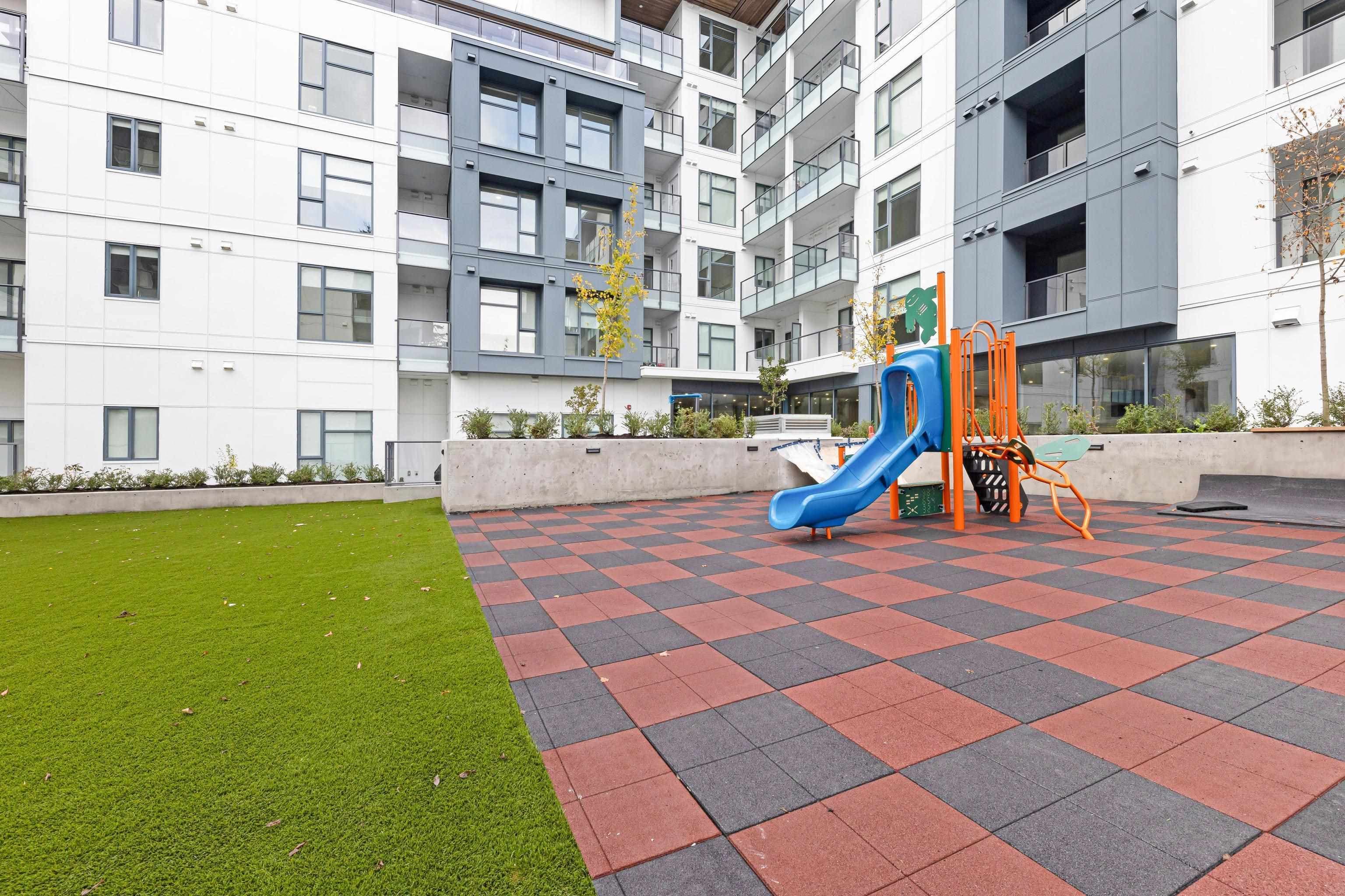 E607 - 10829 E 140 Street, Surrey, V3R 0H4 — photo 3