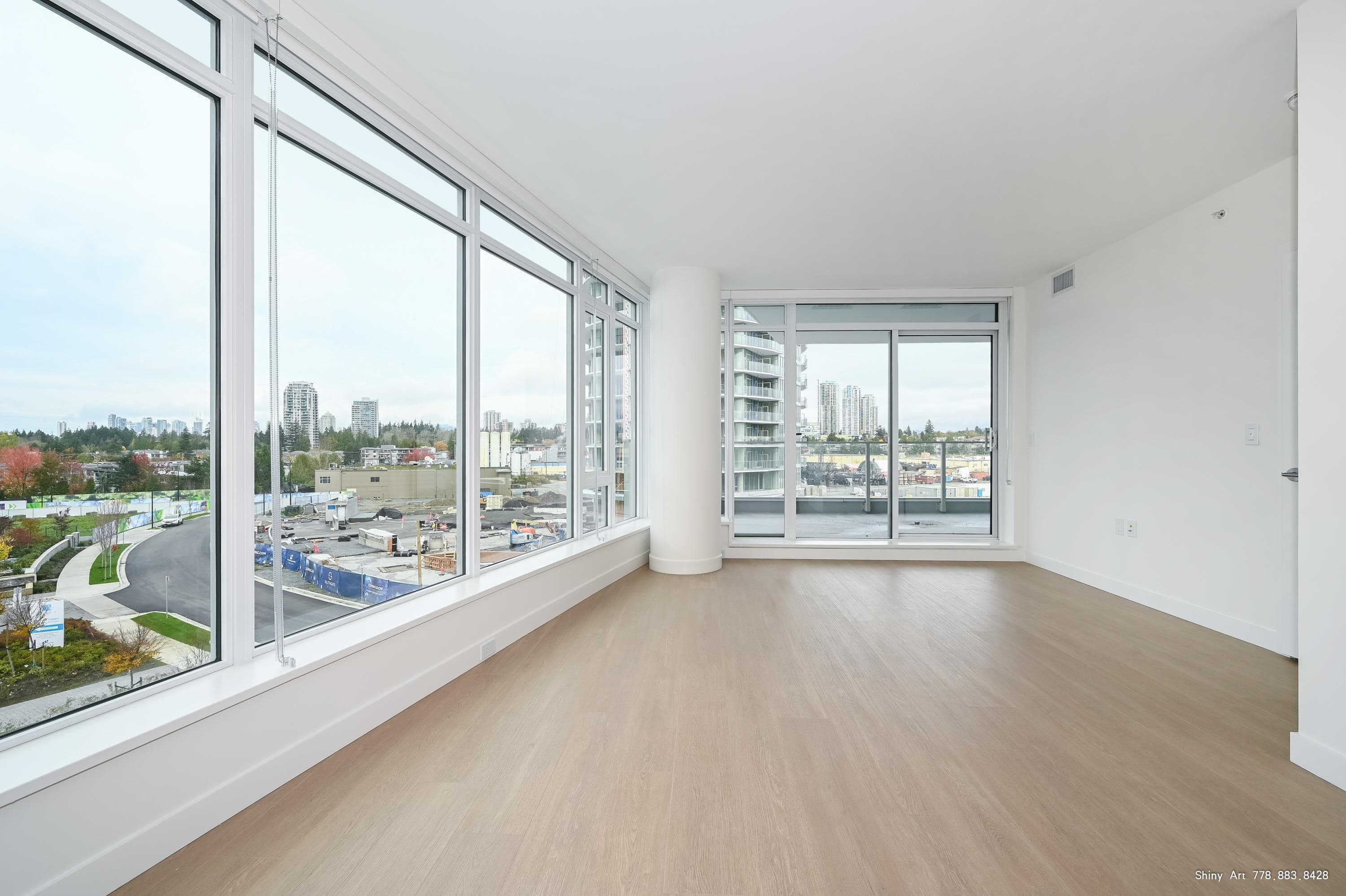 405 - 7769 Park Crescent, Burnaby, V3N 0J7 — photo 2