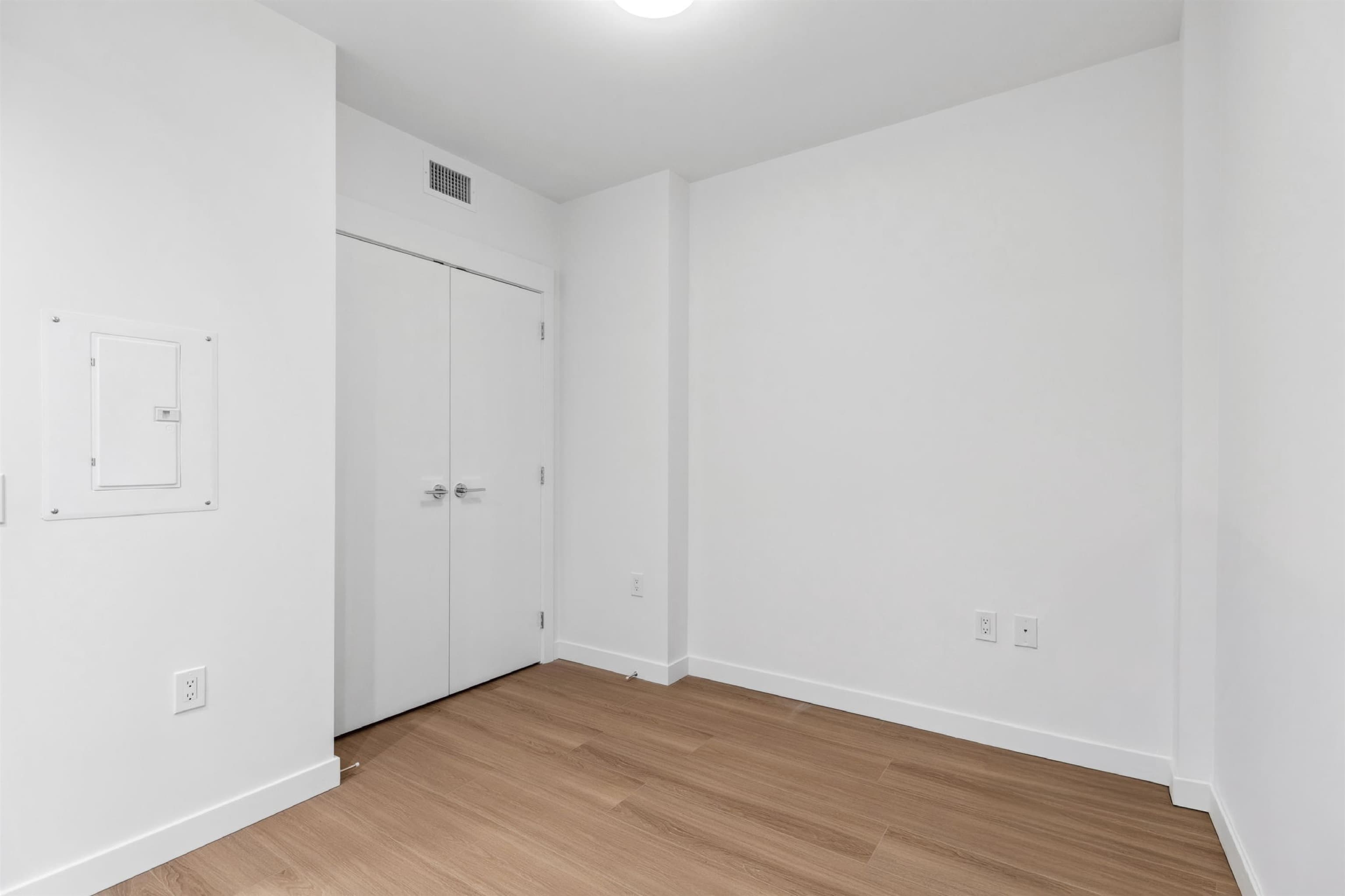 402 - 618 Carnarvon Street, New Westminster, V3M 0N9 — photo 4