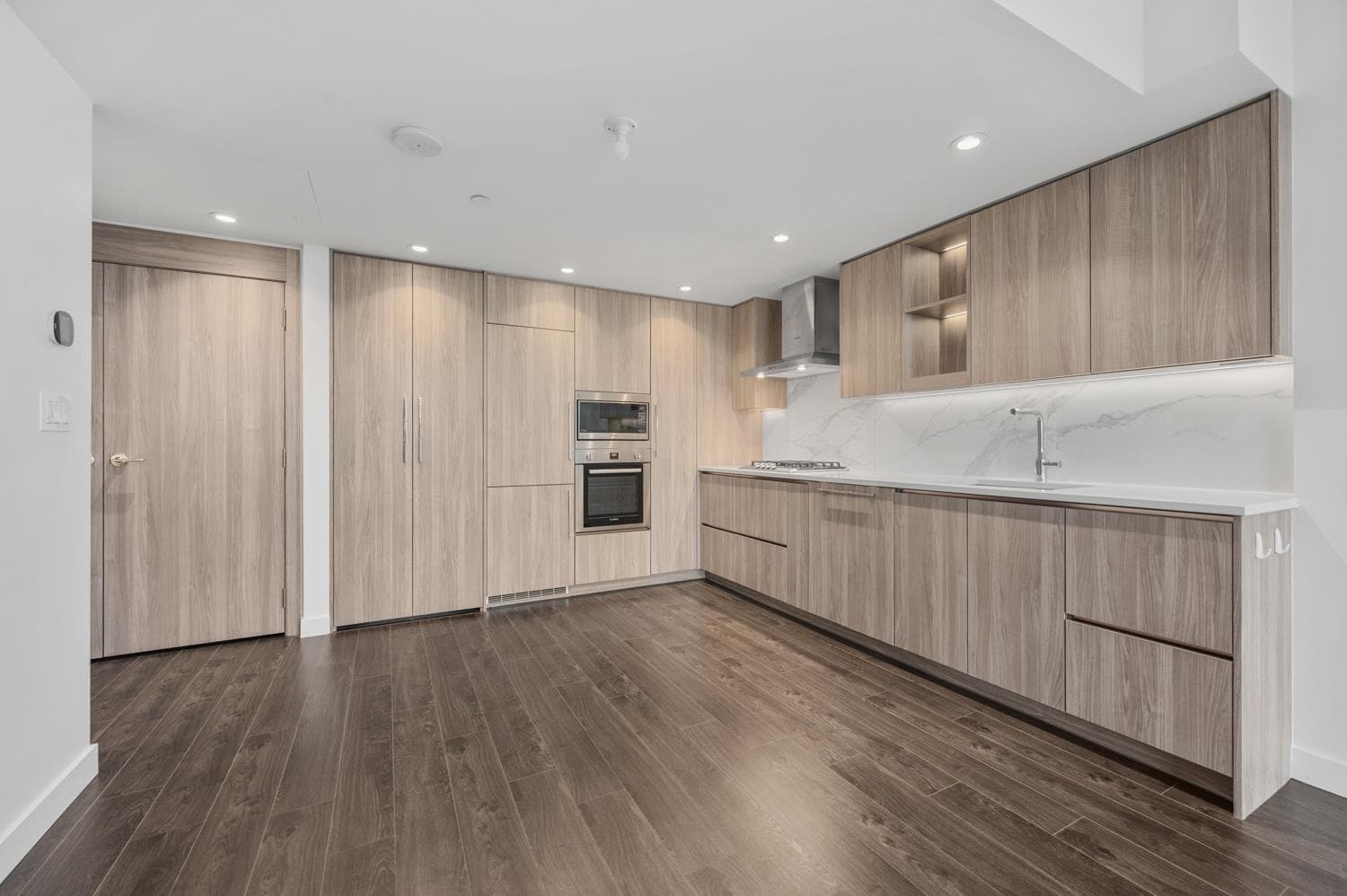 3506 - 9887 Whalley Boulevard, Surrey, V3T 0P4 — photo 3