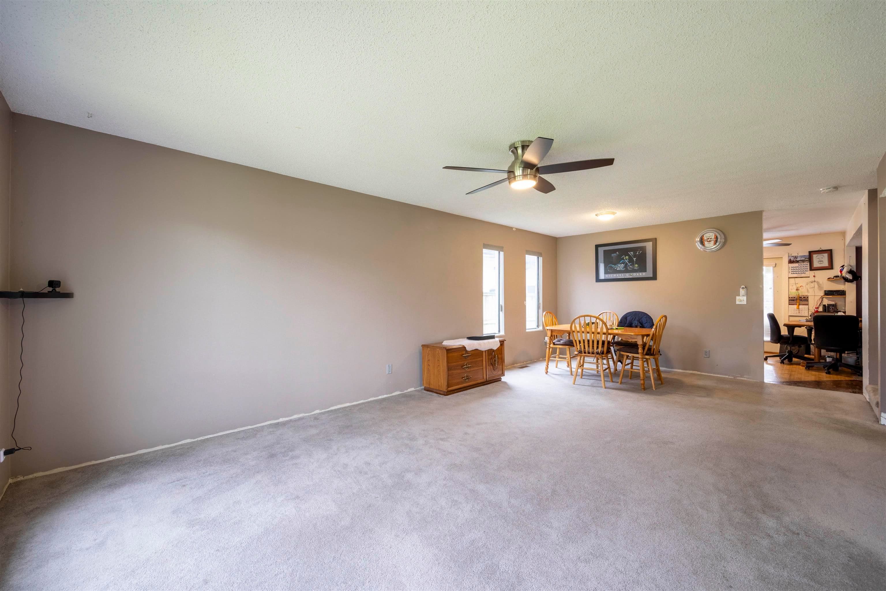 9742 149 Street, Surrey, V3R 8C6 — photo 2