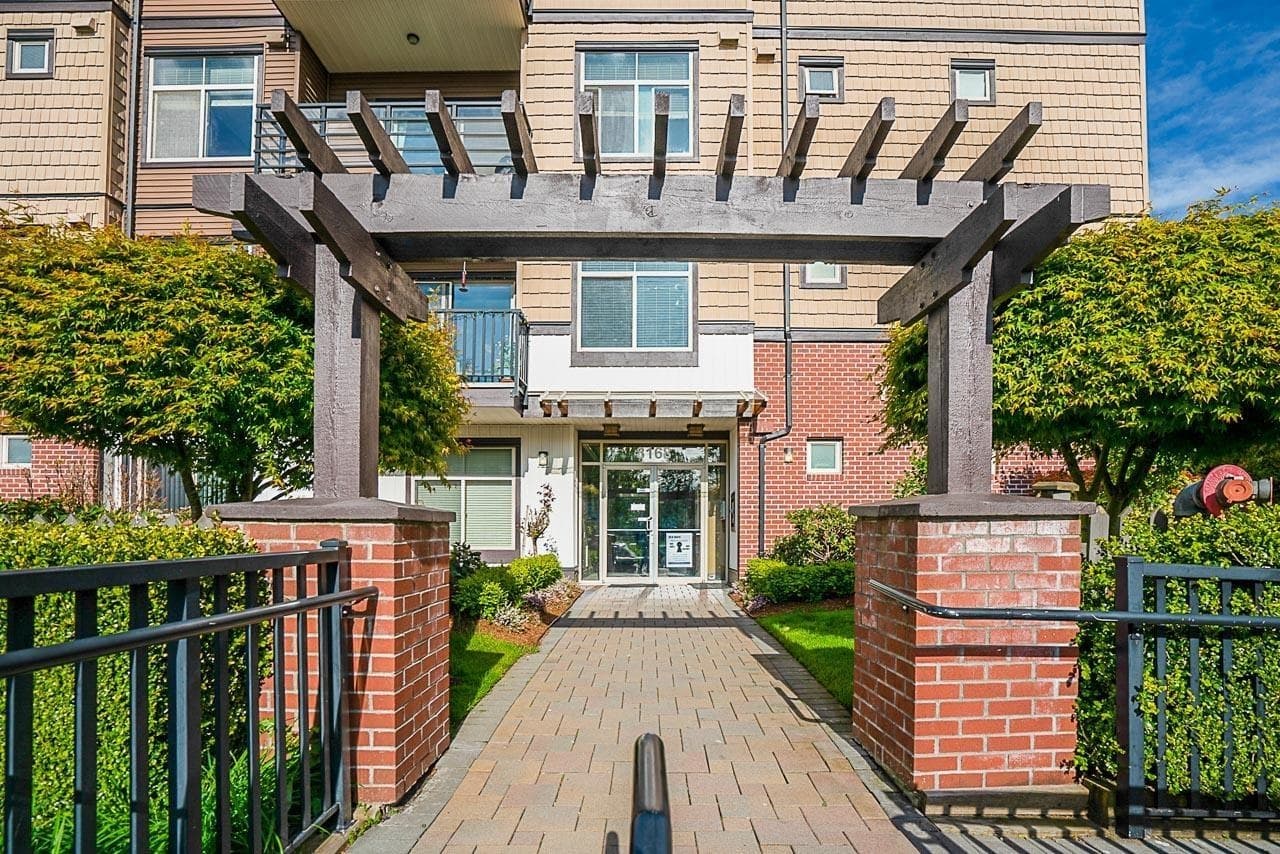 105 - 8168 120a Street, Surrey, V3W 3P3 — photo 3