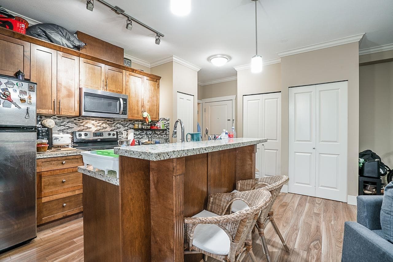 105 - 8168 120a Street, Surrey, V3W 3P3 — photo 5
