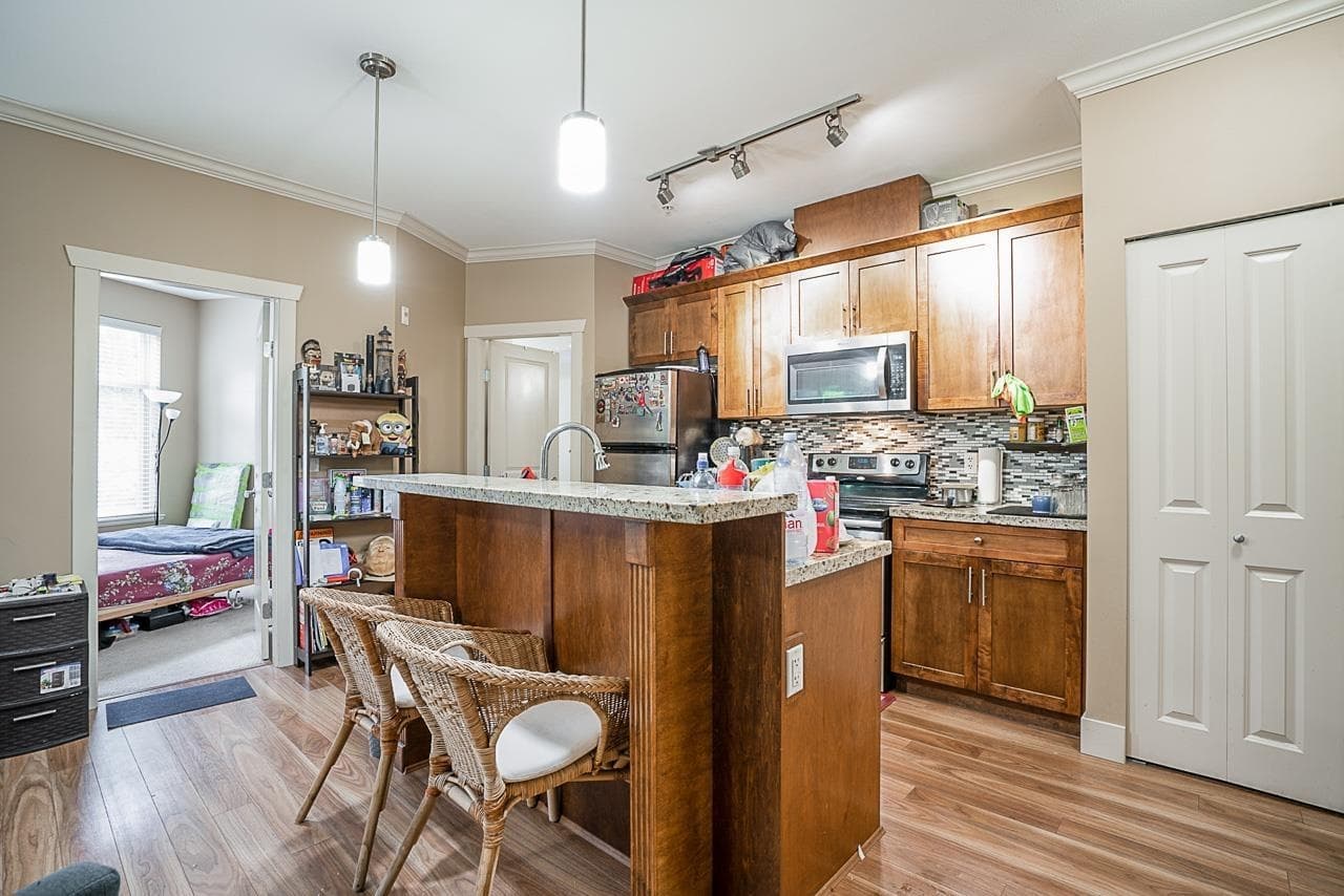105 - 8168 120a Street, Surrey, V3W 3P3 — photo 4
