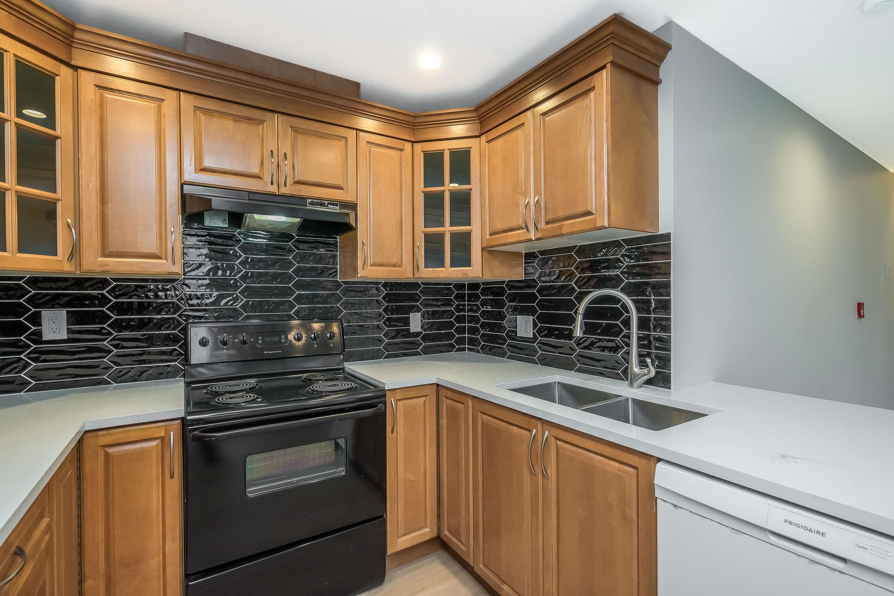 208 - 2828 152 Street, Surrey, V4P 1G6 — photo 3