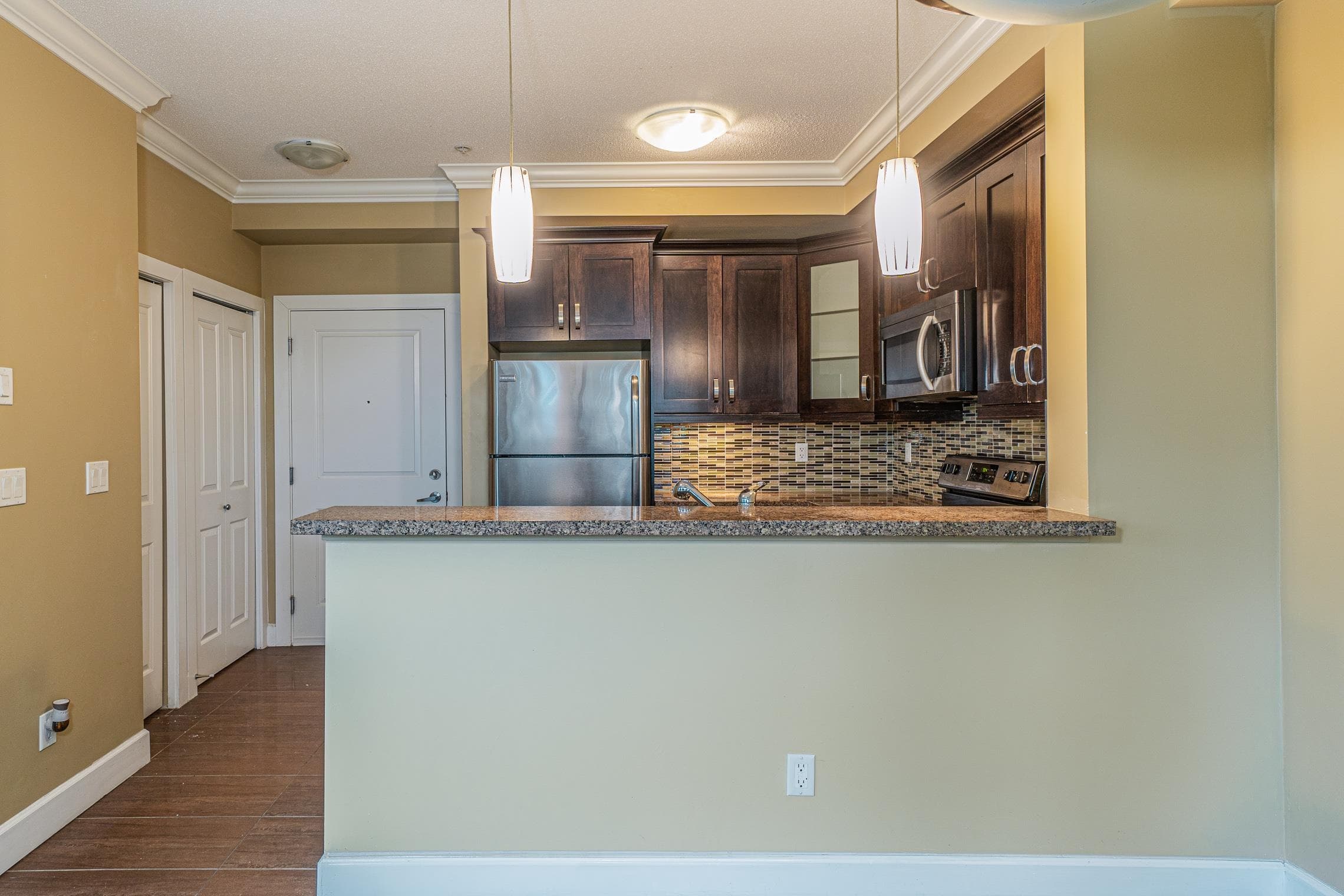324 - 13897 Fraser Highway, Surrey, V3T 0G8 — photo 4