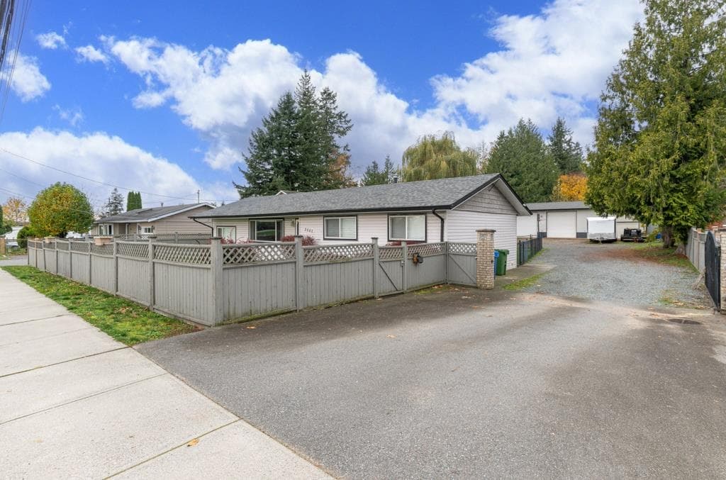 2561 Ross Road, Abbotsford, V4X 1J3 — photo 3