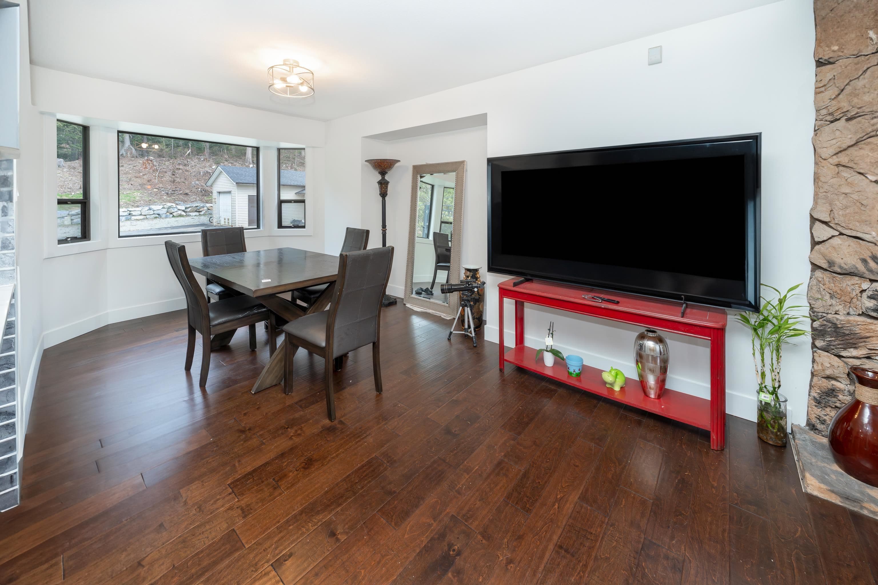 32555 Richards Avenue, Mission, V2V 7E6 — photo 2