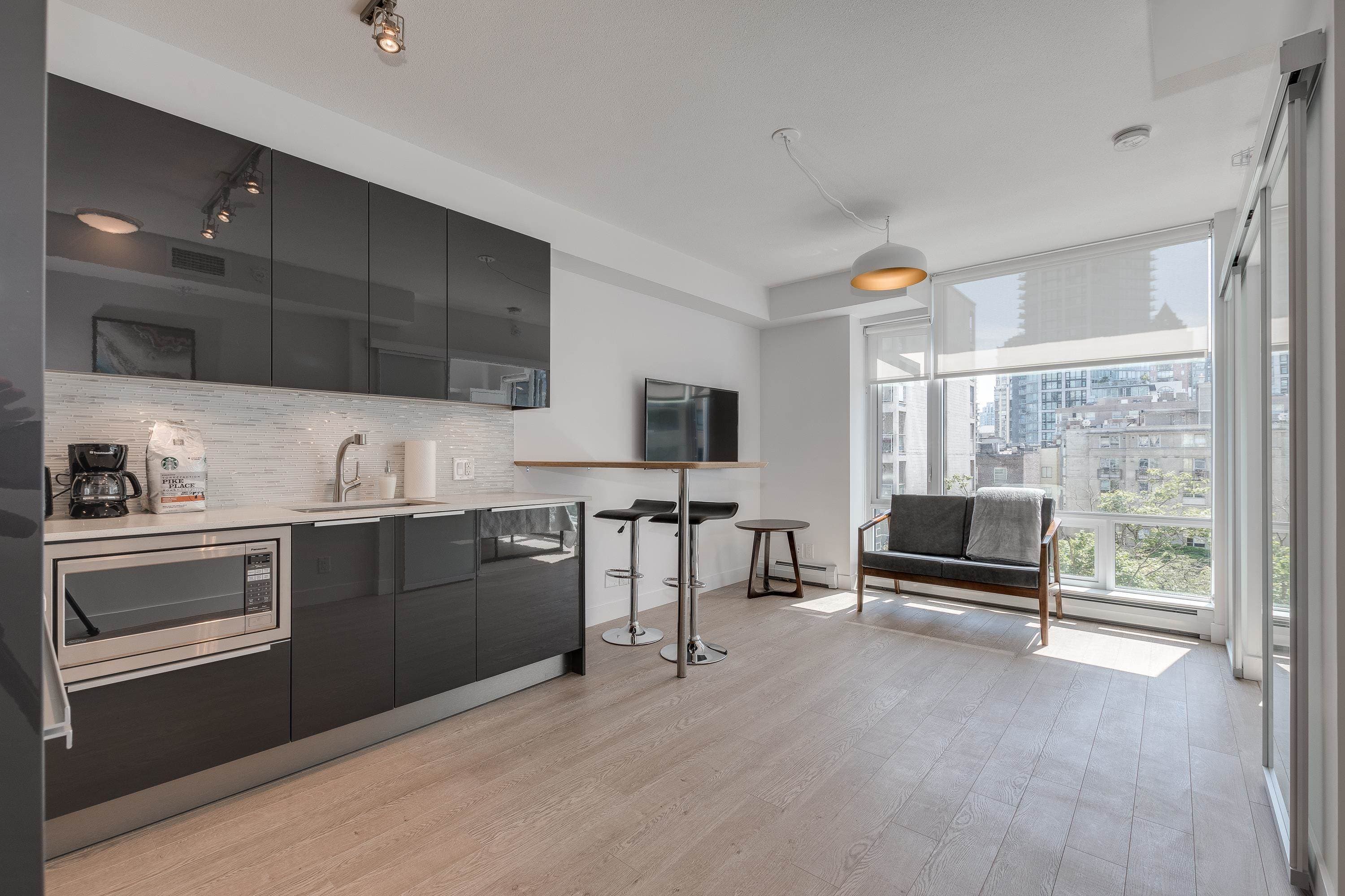 1506 - 1283 Howe Street, Vancouver, V6Z 0E3 — photo 1