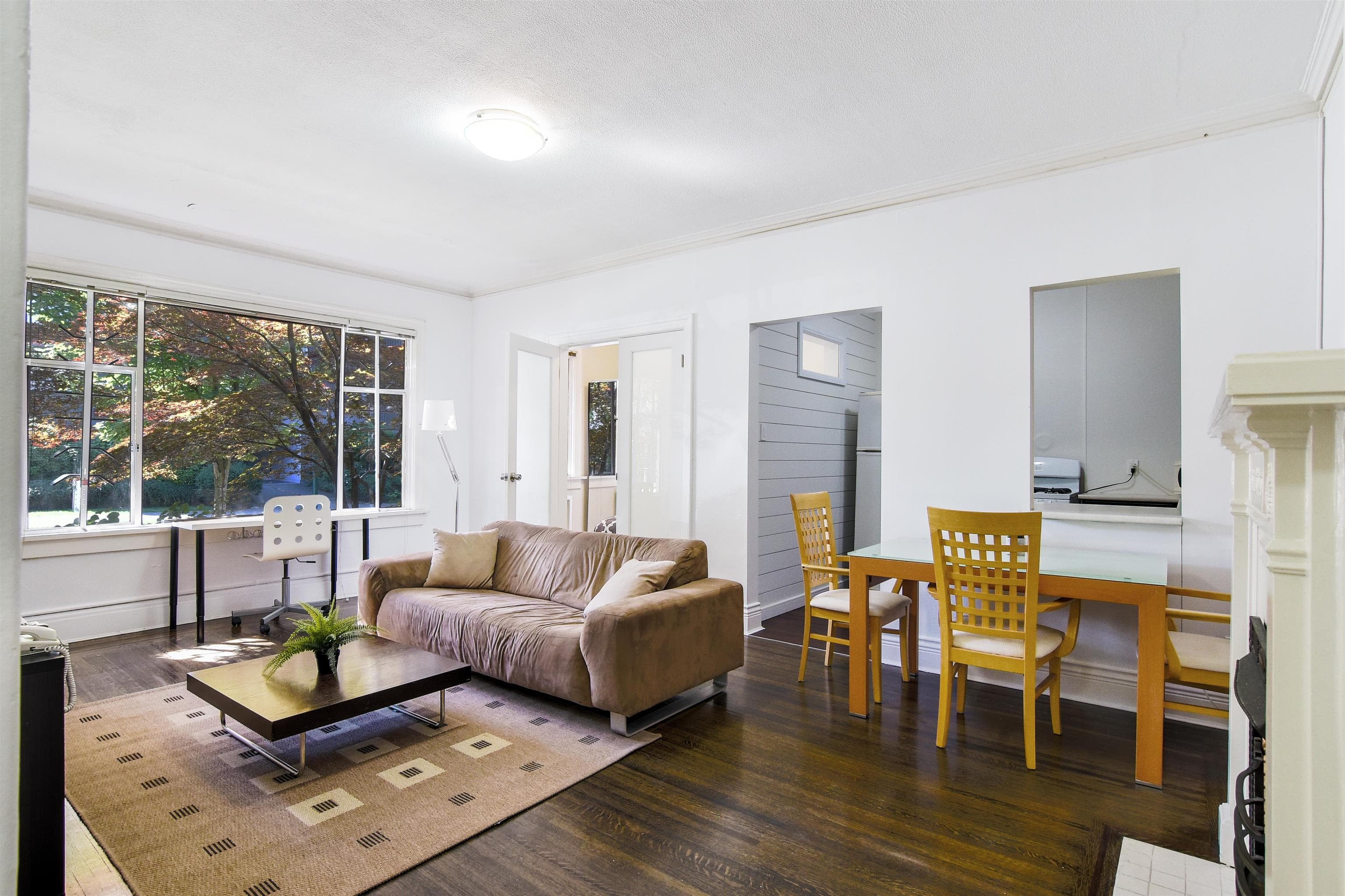 8 Unfurnished - 935 Jervis Street, Vancouver, V6E 2B5 — photo 1