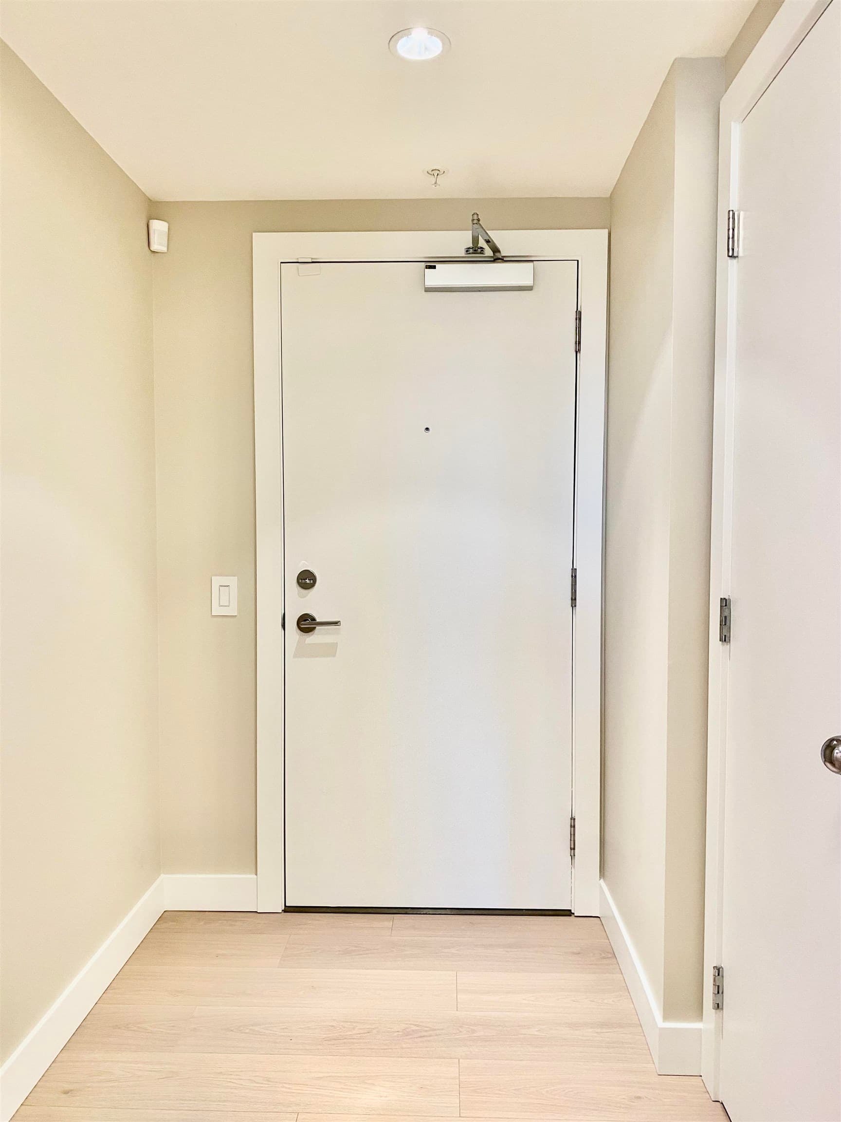 2210 - 13398 104 Avenue, Surrey, V3T 1V6 — photo 4