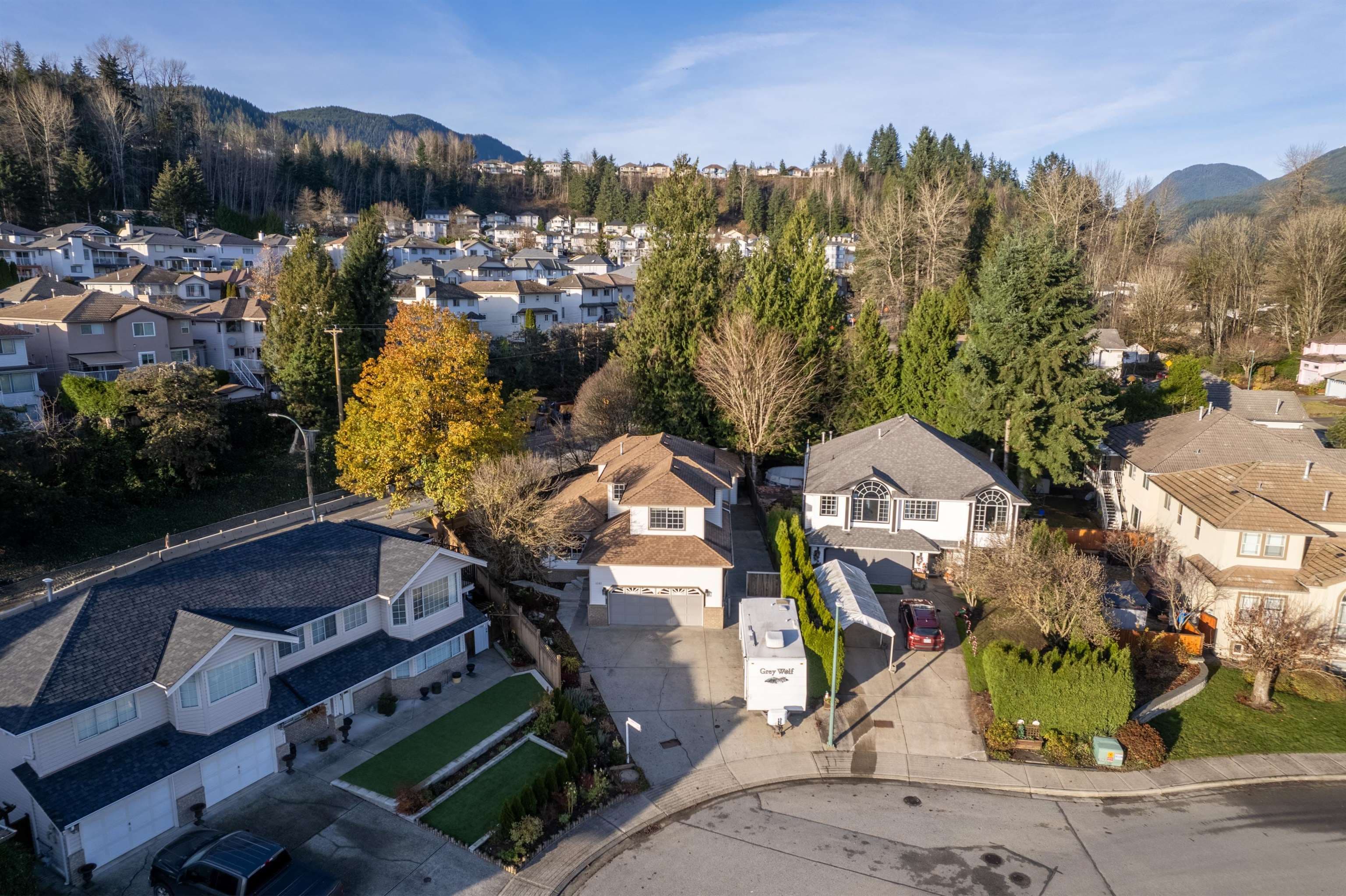 1392 El Camino Drive, Coquitlam, V3E 2W6 — photo 2