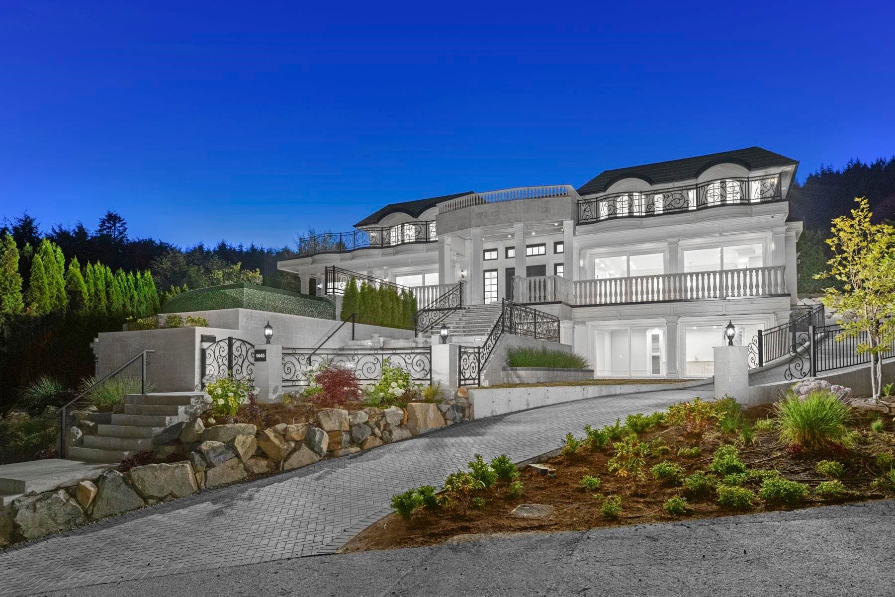 1445 Sandhurst Place, West Vancouver, V7S 2P4 — photo 2