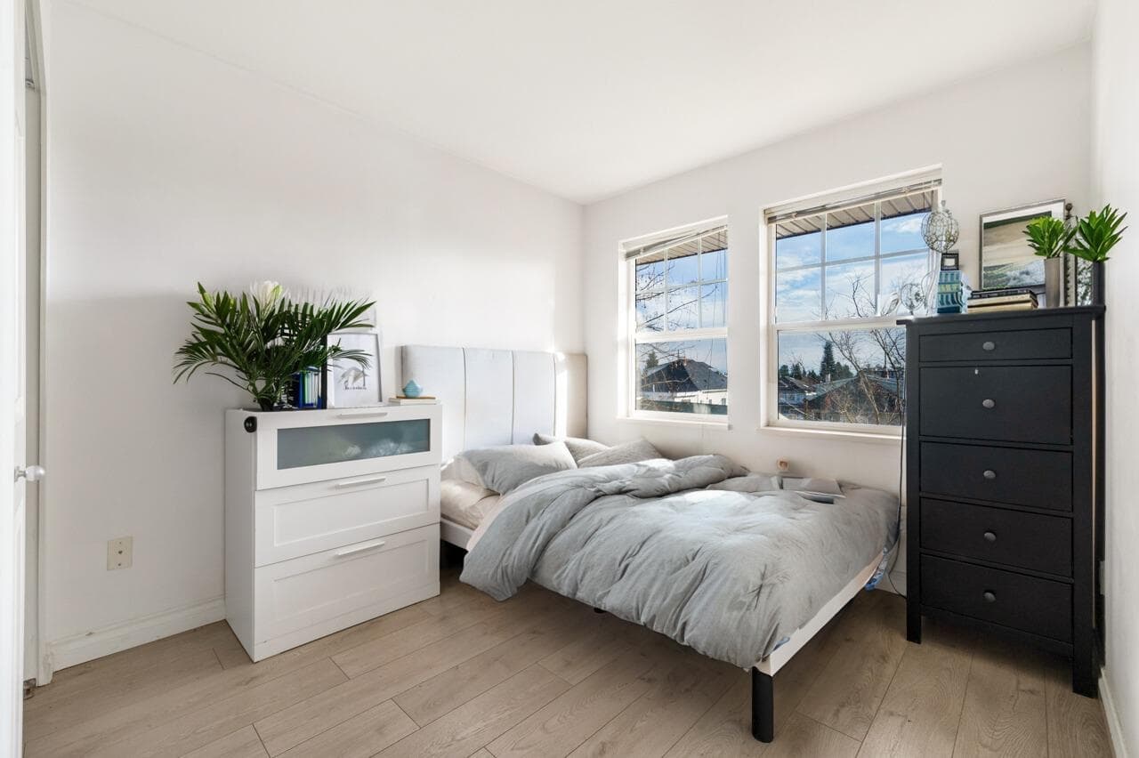 25 - 7238 18th Avenue, Burnaby, V3N 1H3 — photo 1