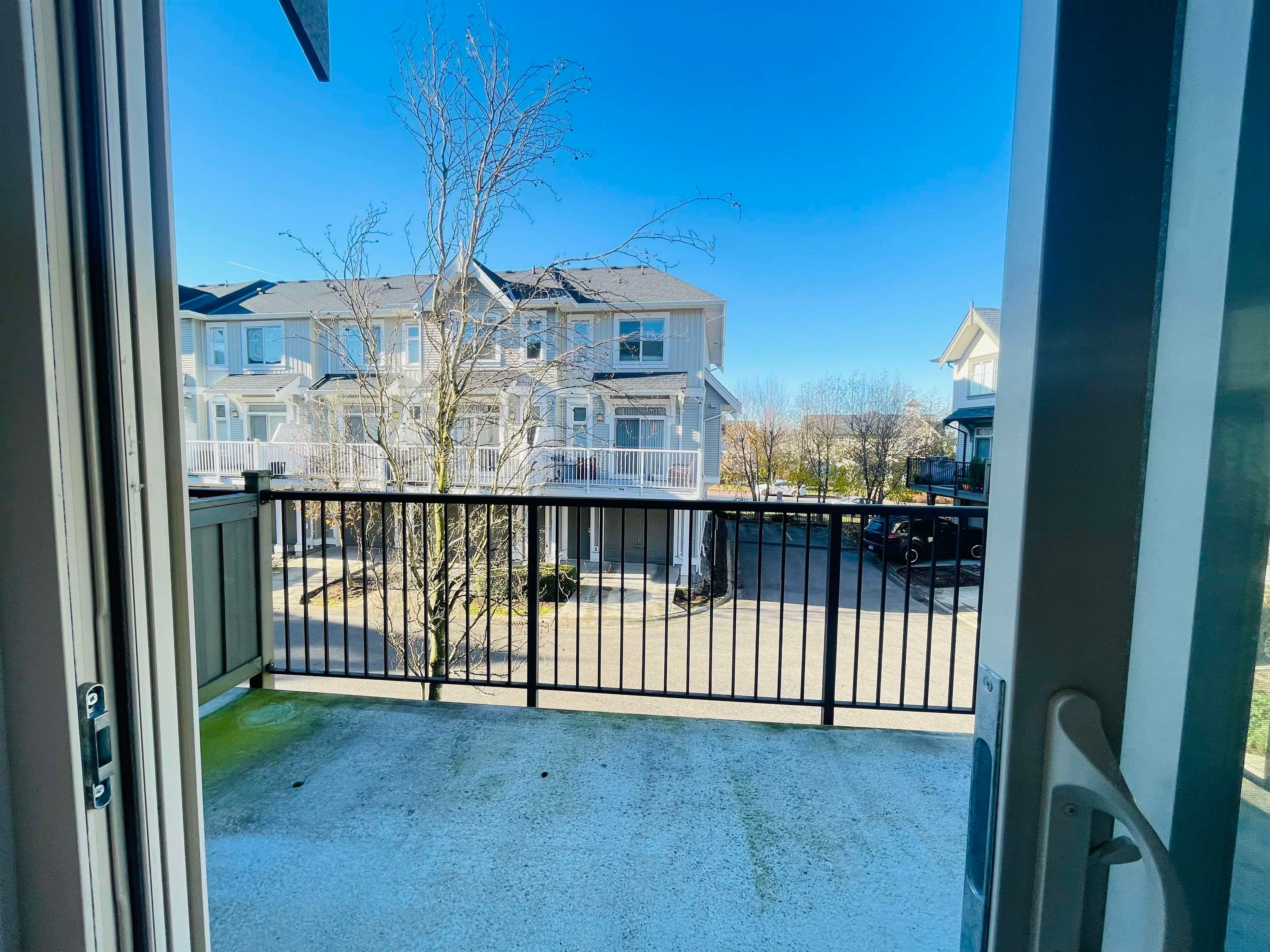 52 - 31098 Westridge Place, Abbotsford, V2T 0C2 — photo 3