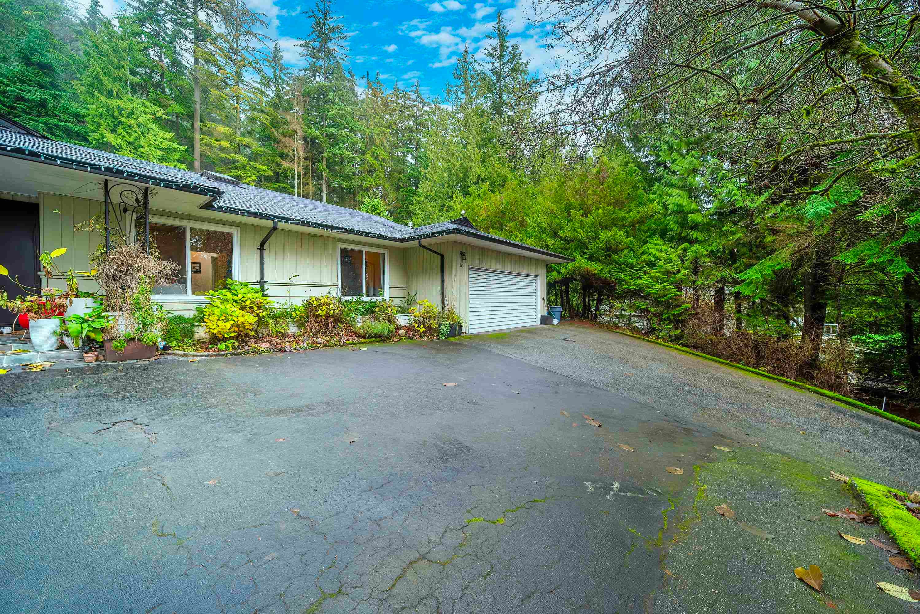 77 Desswood Place, West Vancouver, V7S 1B8 — photo 5
